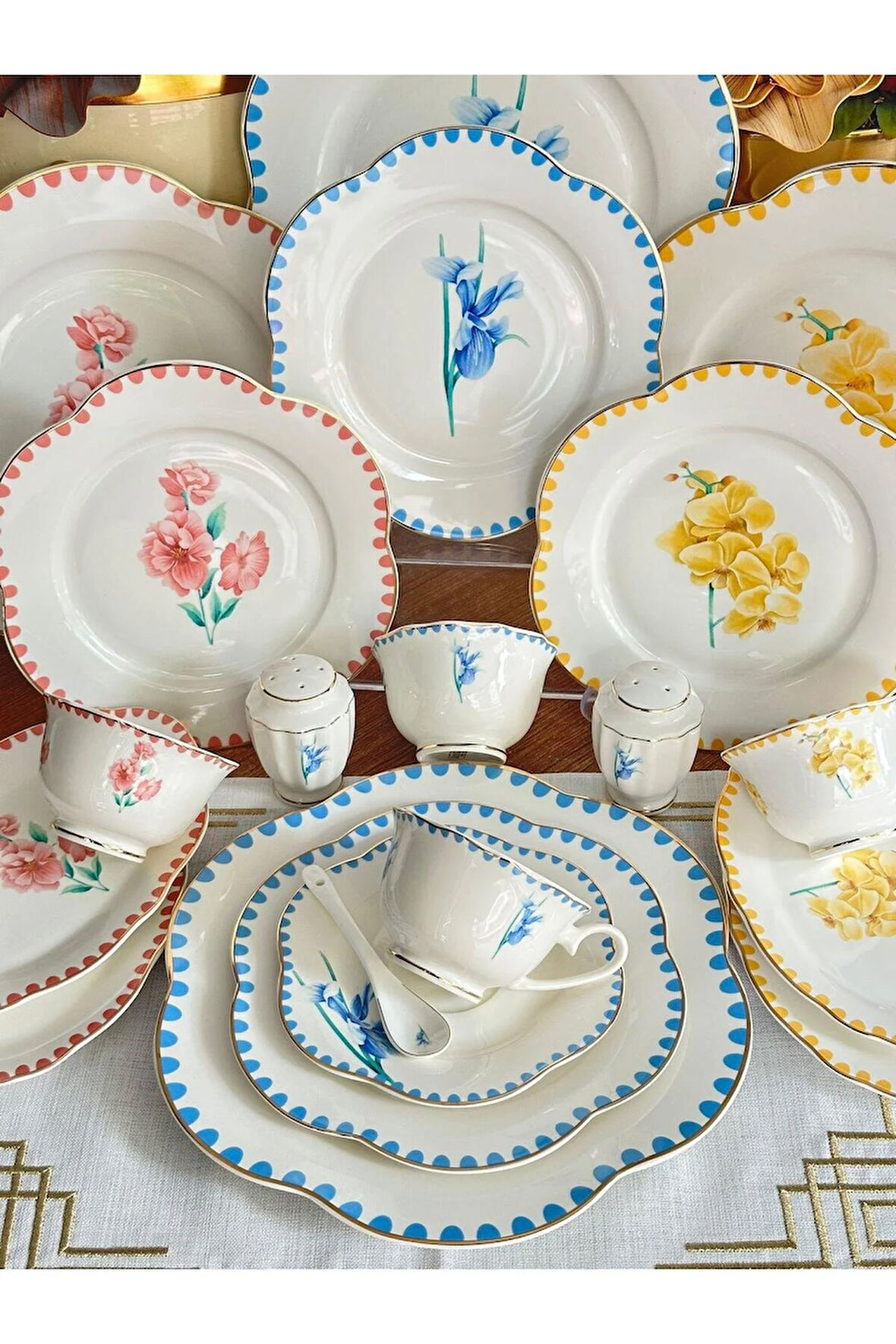 Kahvaltı Takımı 42 Parça 6 Kişilik Flowers