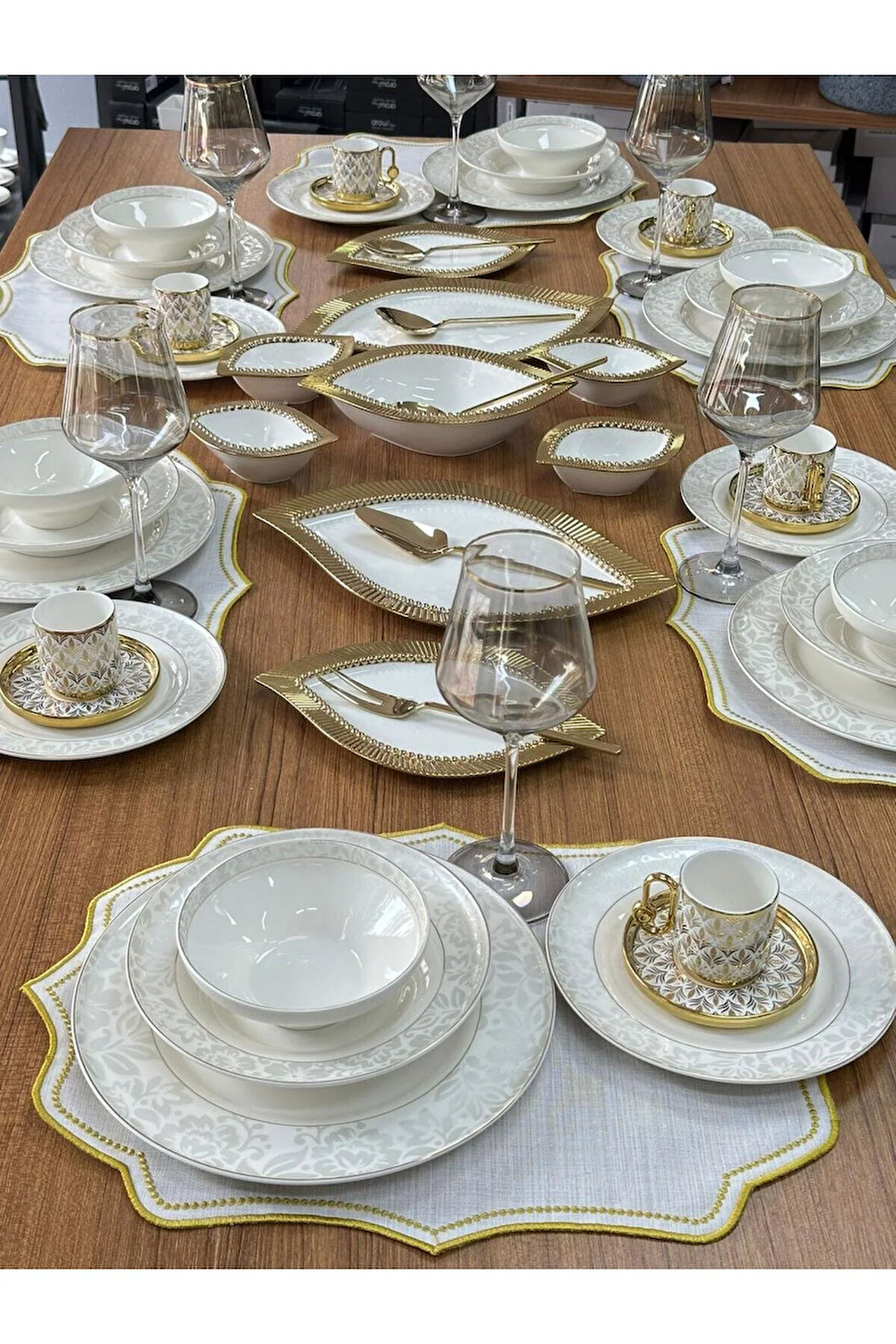 Yemek Takımı 62 Parça 6 Kişilik Afra