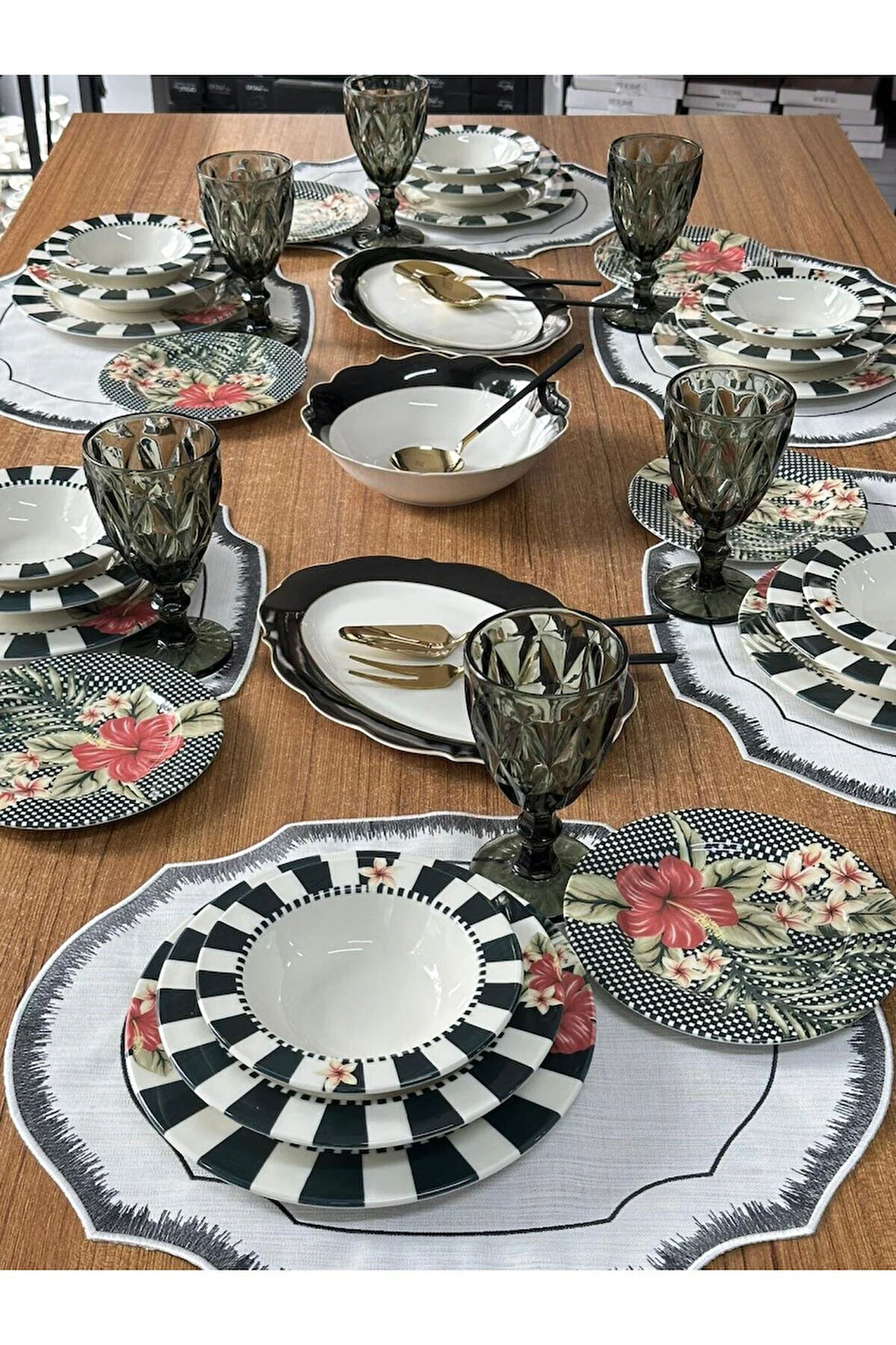 Yemek Takımı 44 Parça 6 Kişilik Black Flower