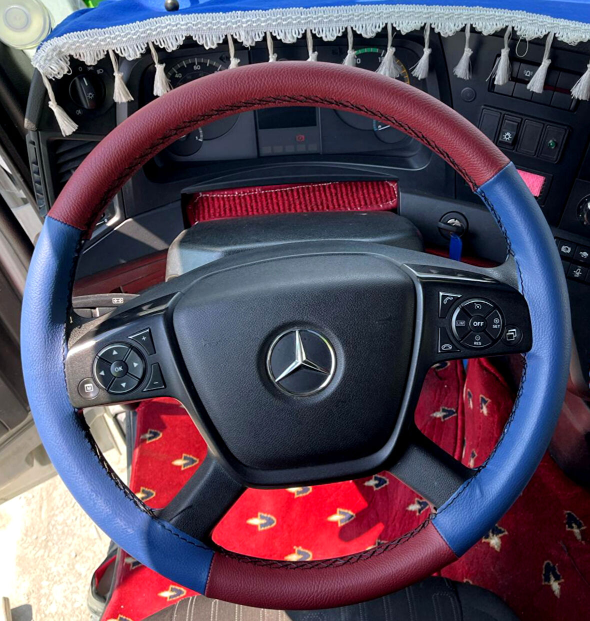 DİKİŞLİ DİREKSİYON KILIFI BORDO DERİ MAVİ DERİ SİYAH DİKİŞLİ MERCEDES TIR KAMYON İÇİN