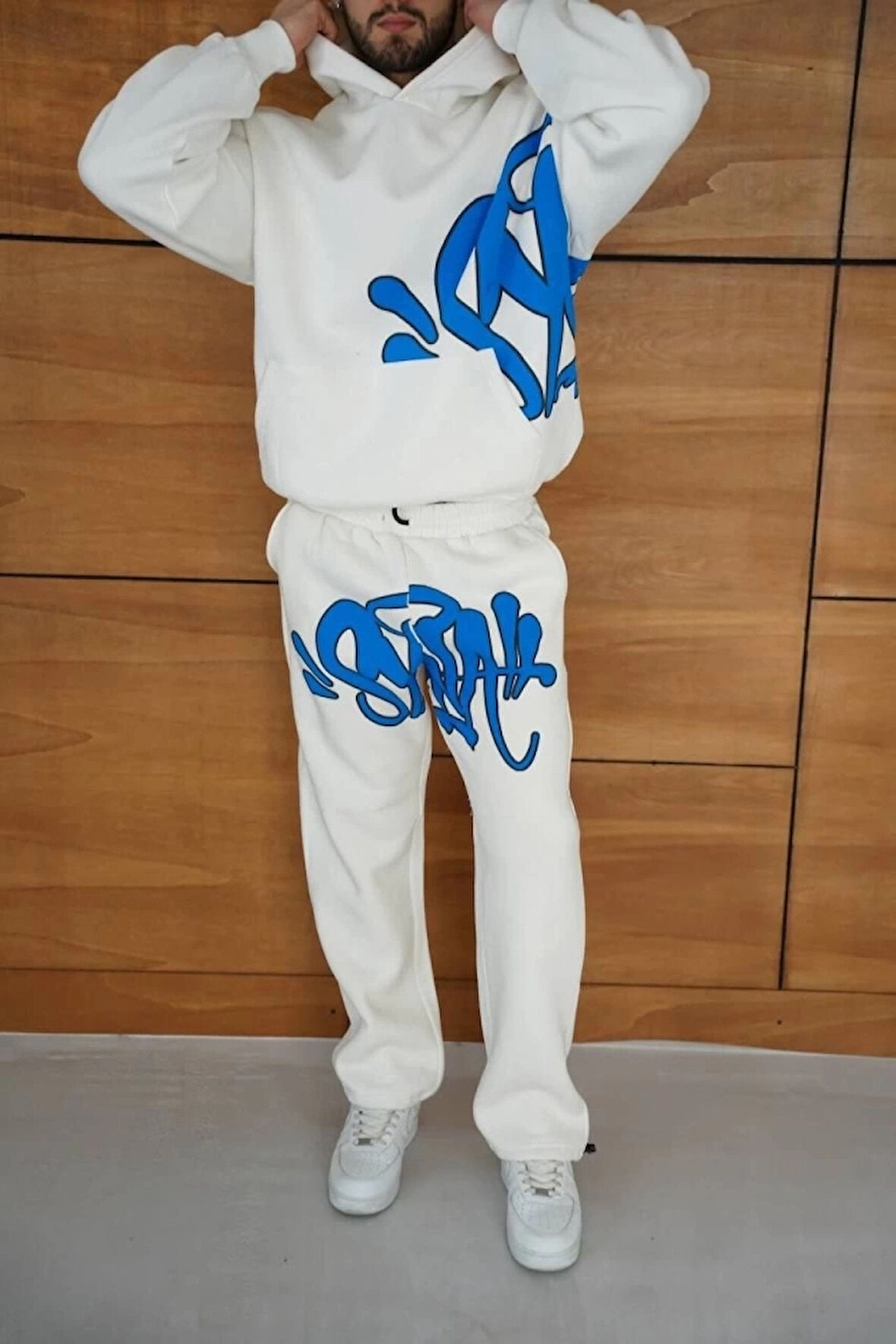 MDB Erkek Kapüşonlu Eşofman Takım Graffiti Baskılı  Oversize Rahat Kalıp, Kanguru Cepli, treetwear Tarzında Premium Ürün 3 Iplik Pamuklu  Beyaz