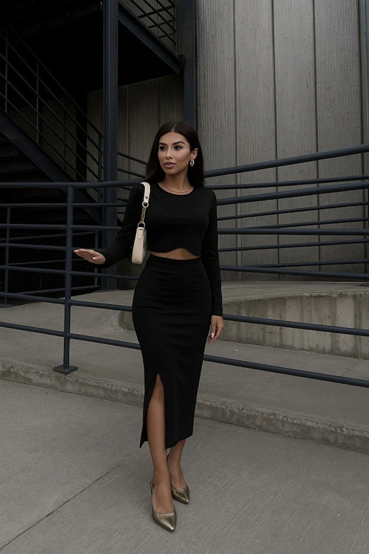 MDB Kadın Uzun Kollu Bisiklet Yaka Kısa Krop Dalgıç Bluz Ile önden Yırtmaçlı Uzun Etek Ikili Takım