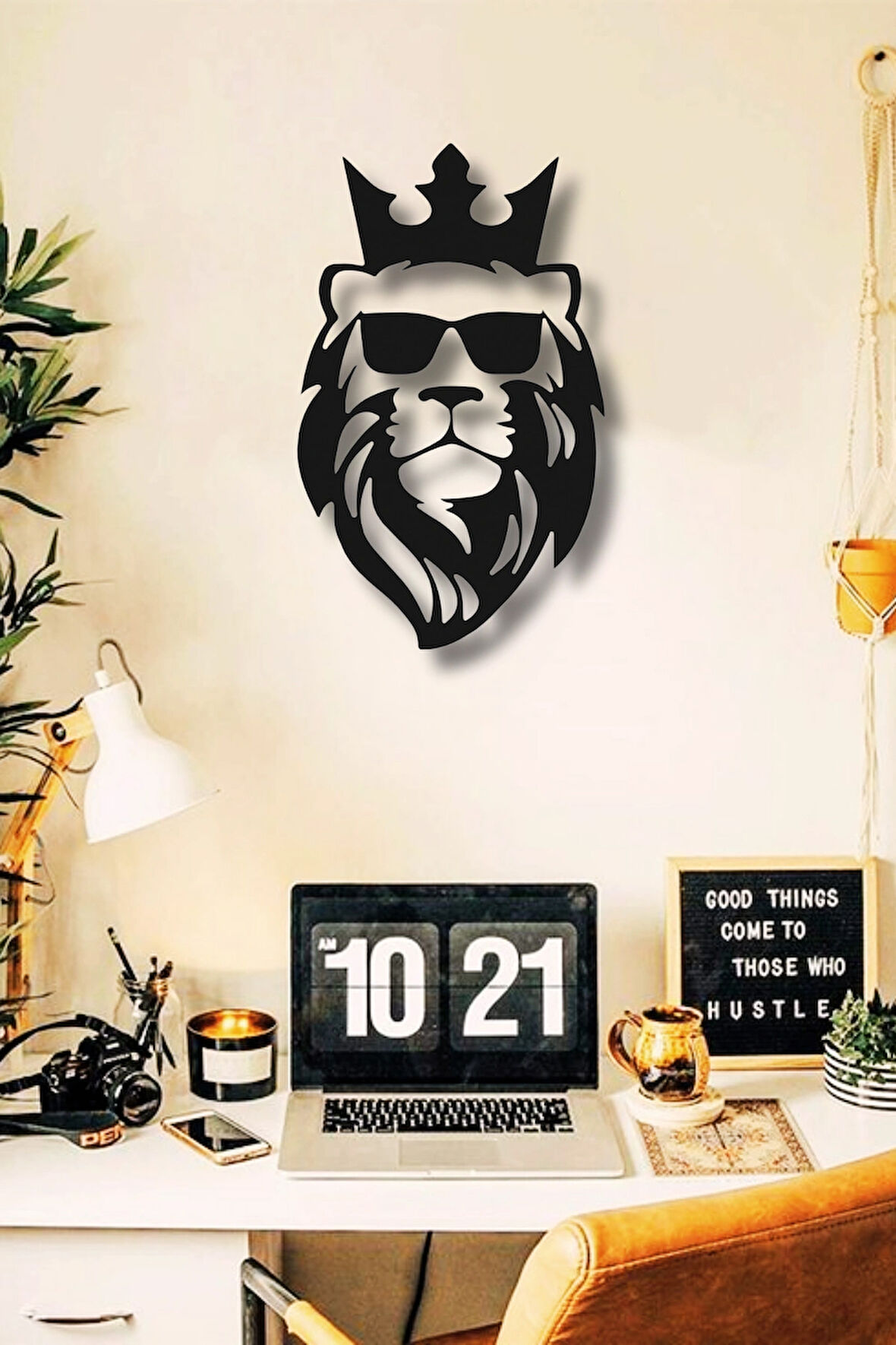 GÖZLÜKLÜ ASLAN METAL DUVAR DEKORU