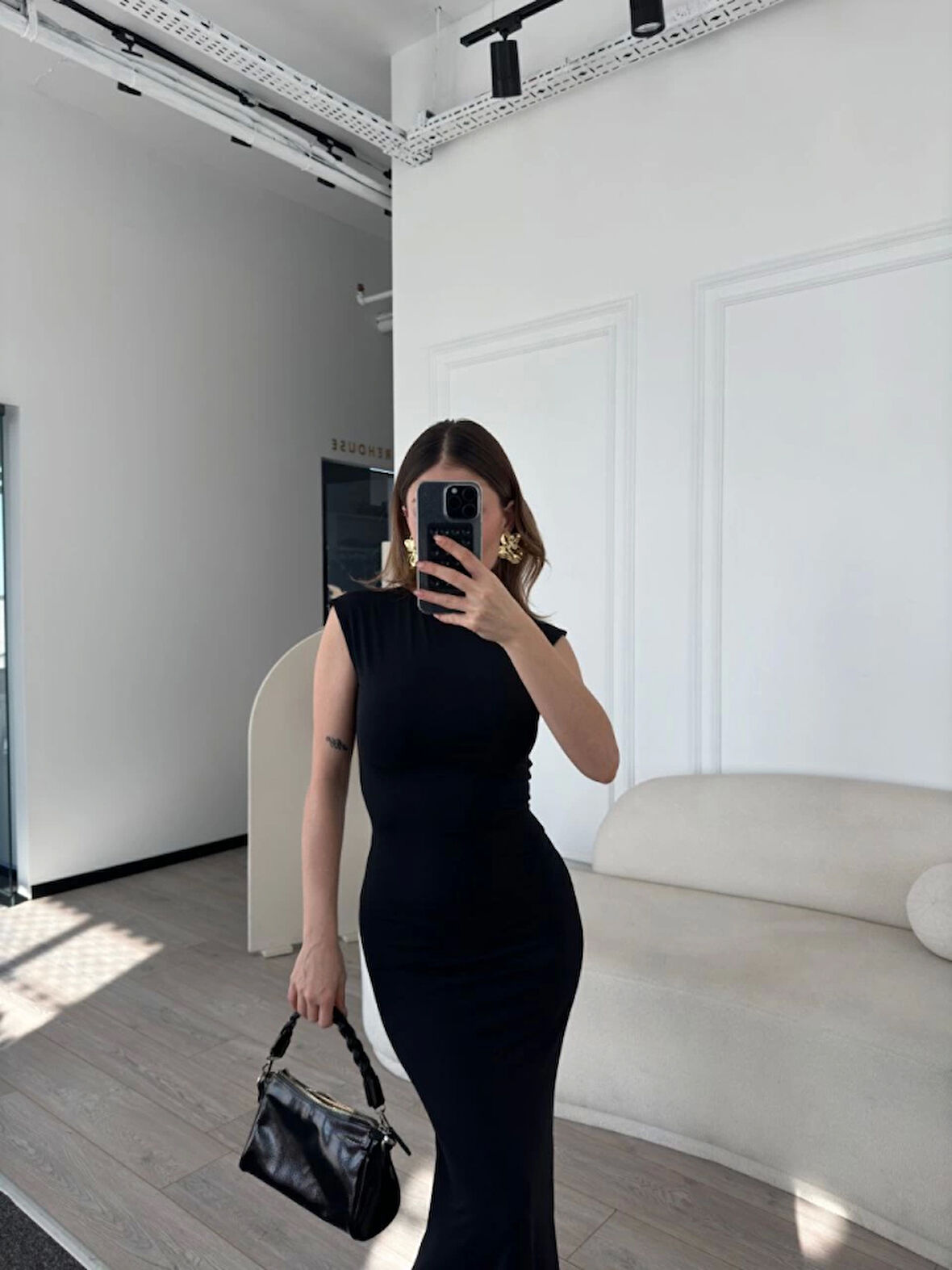 Kolsuz Uzun Likralı Elbise - Siyah