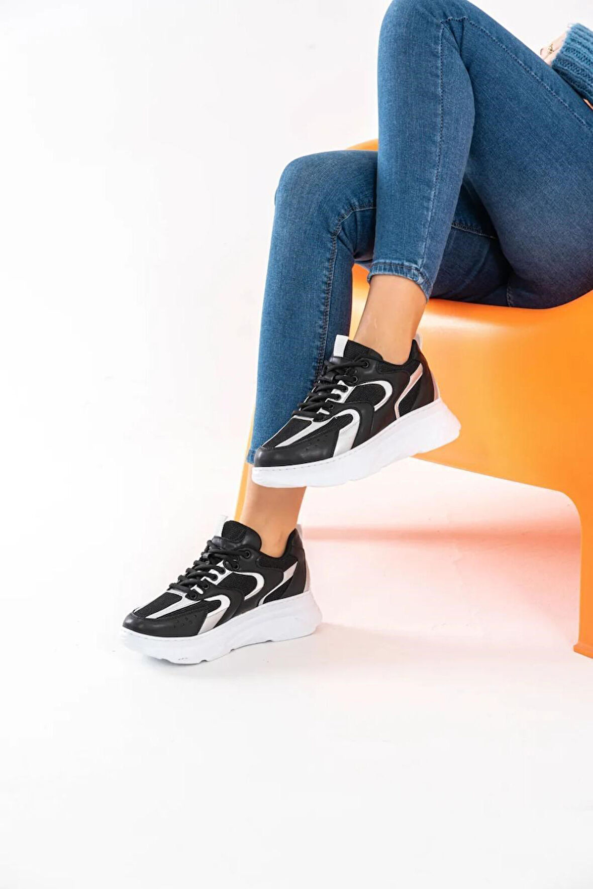 Melina Siyah Beyaz Garantili Günlük Rahat Tarz Ve Tabanı Dikişli Sneaker Spor Ayakkabı MELINA-1779