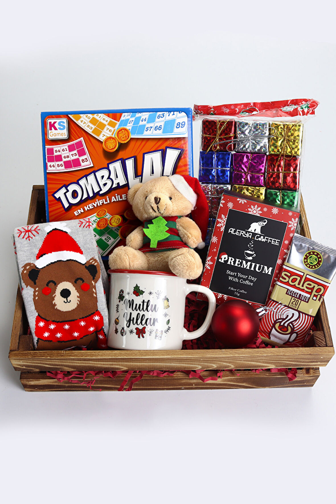 Tombala & Kupa & Ayıcık & Yılbaşı Çorabı & Kahve & Yılbaşı Ağaç Süsü & Salep Hediye Seti
