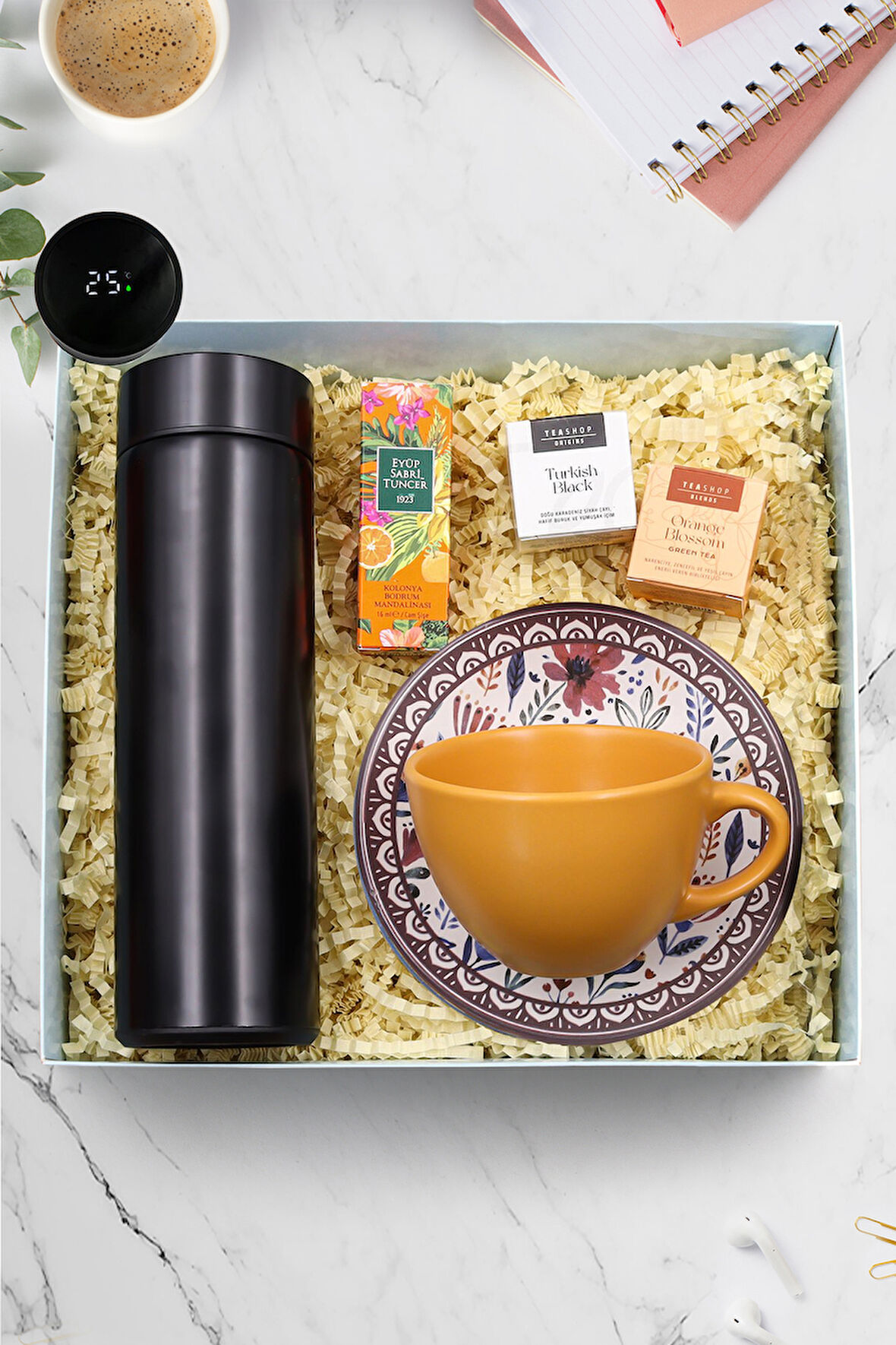 500 Ml Siyah Dereceli Termos & 2'li Teashop Bitki Çayı & Mini Kolonya & Fincan Hediye Seti