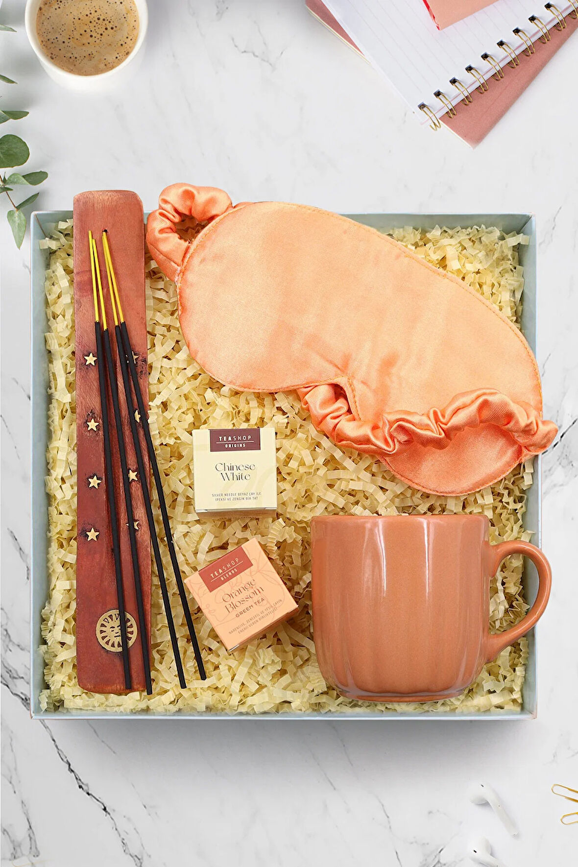 Kahverengi Kupa & Saten Uyku Bandı & Çubuk Tütsü & Teashop 2'li Bitki Çayı Hediye Seti