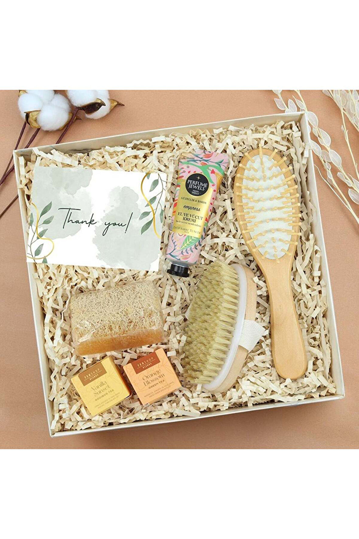 Doğal Atkılı Fırça & Kabak Lifli Sabun & El ve Vücut Kremi & Bitki Çayı & Tarak Hediye Seti