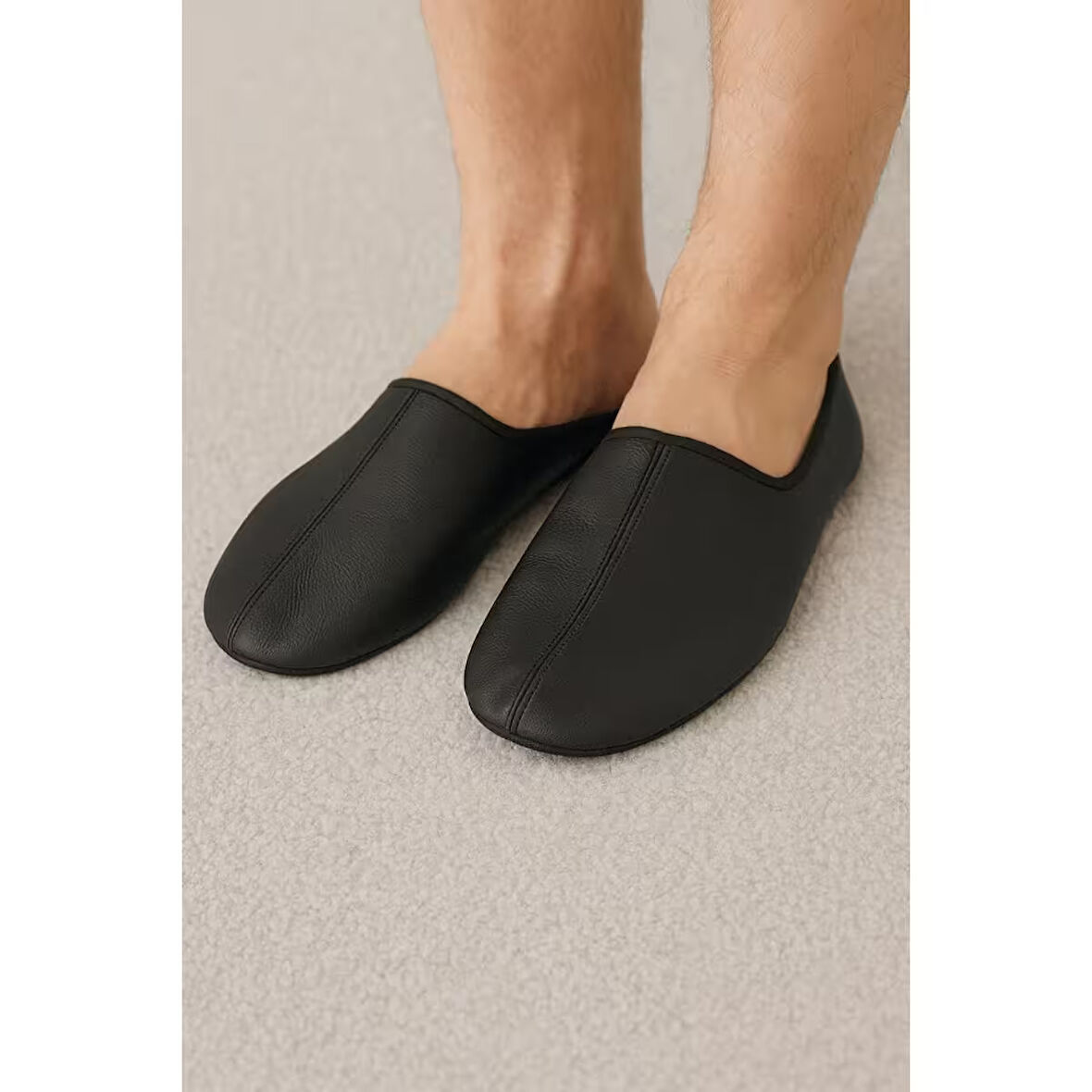 Yumuşak Deri Konfor Mes Ayakkabı – Günlük, İbadet ve Spor Kullanımına Uygun Hafif Tasarım