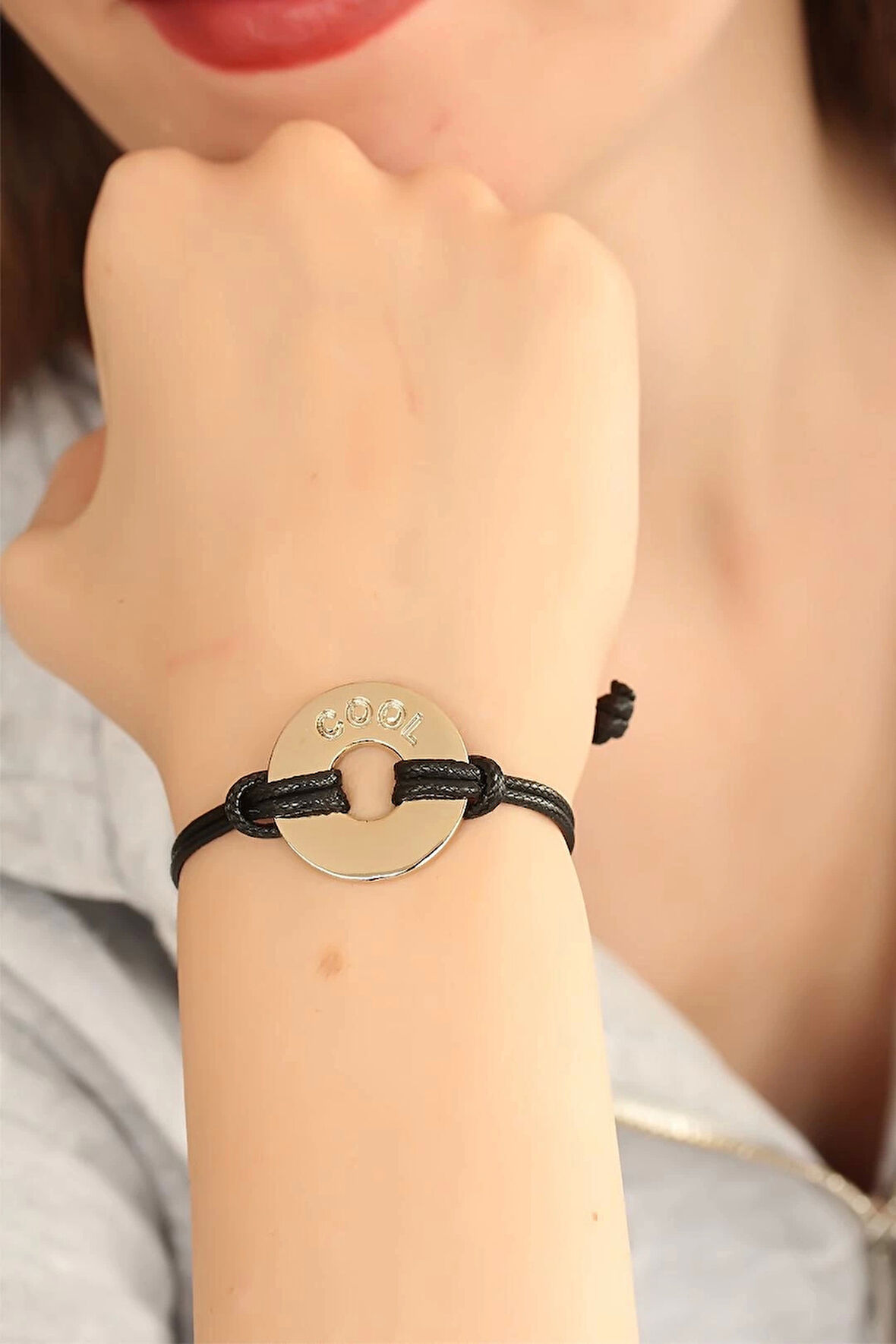 CEYLAN ADAM COOL (Havalı) Siyah Deri İpli Unisex Mood Bileklik