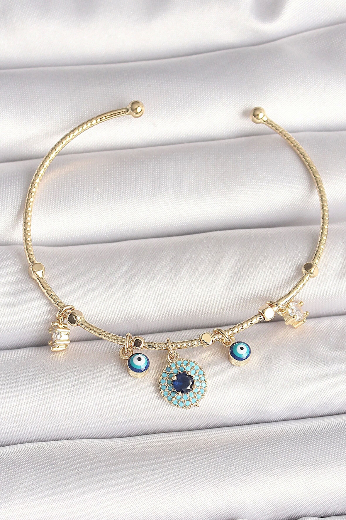 CEYLAN ADAM Pirinç Gold Renk Zirkon Taşlı Nazar Boncuk Detay Charm Kadın Bileklik