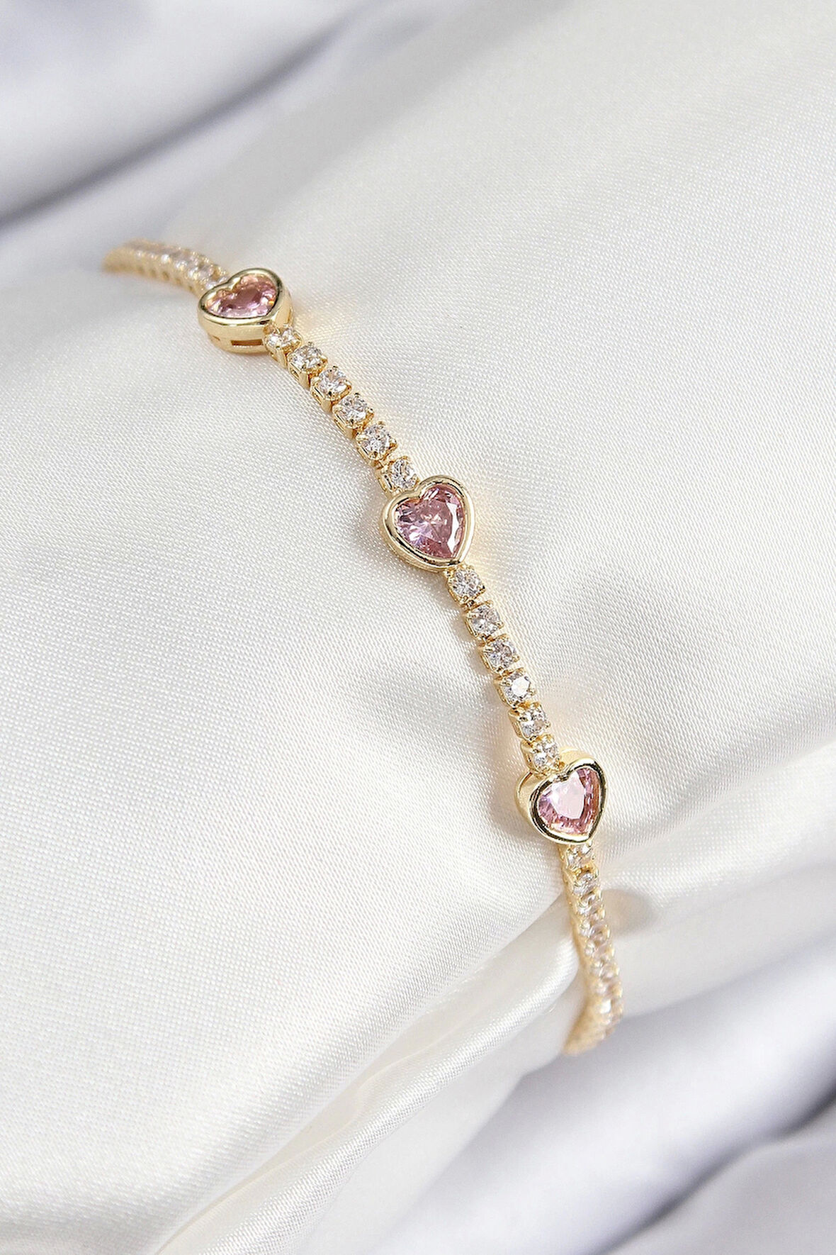 CEYLAN ADAM Pirinç Zirkon Taşlı Pembe Kalp Model Gold Renk Kadın Bileklik