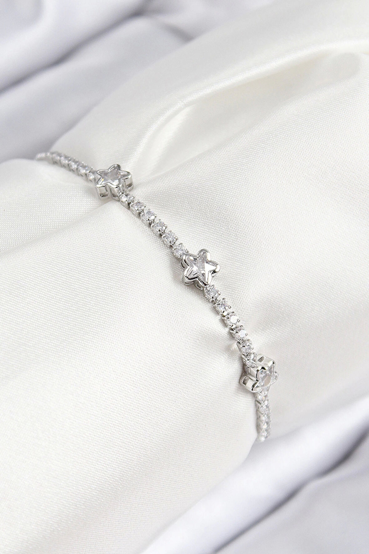 CEYLAN ADAM Pirinç Zirkon Taşlı Yıldız Model Gümüş Renk Asansörlü Kadın Bileklik