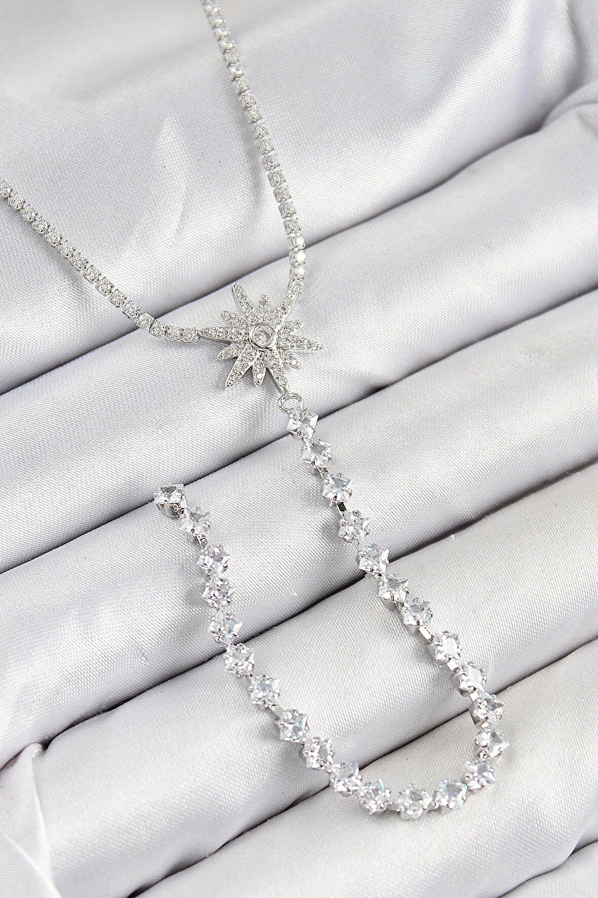 CEYLAN ADAM Pirinç Zirkon Taşlı Kutup Yıldızı Model Gold Renk Y Kolye