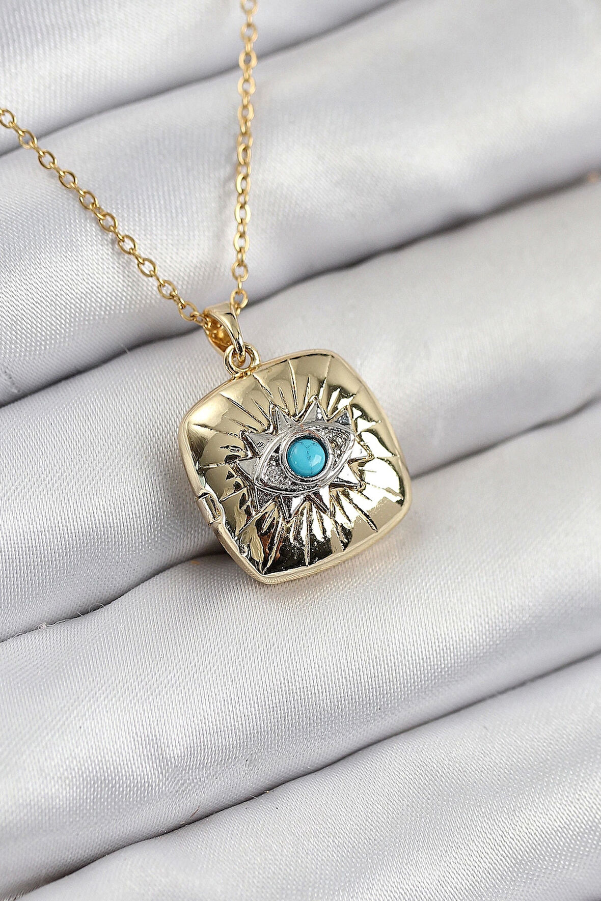 CEYLAN ADAM 316L Çelik Zirkon Taşlı Açılabilr Kapaklı Göz Model Gold Renk Kadın Kolye