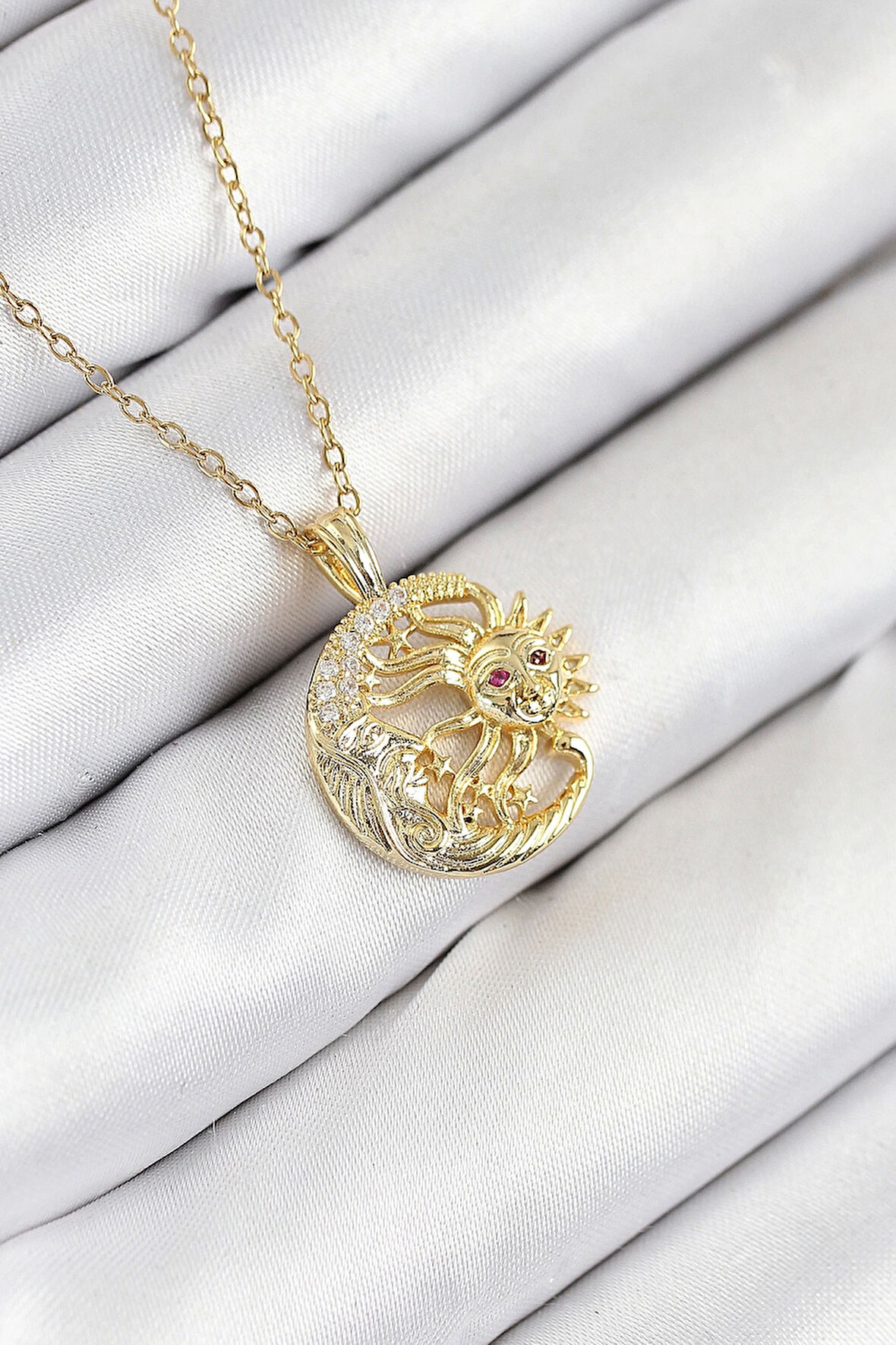 CEYLAN ADAM 316L Çelik Zirkon Taşlı Ay Ve Güneş Model Gold Renk Kadın Kolye