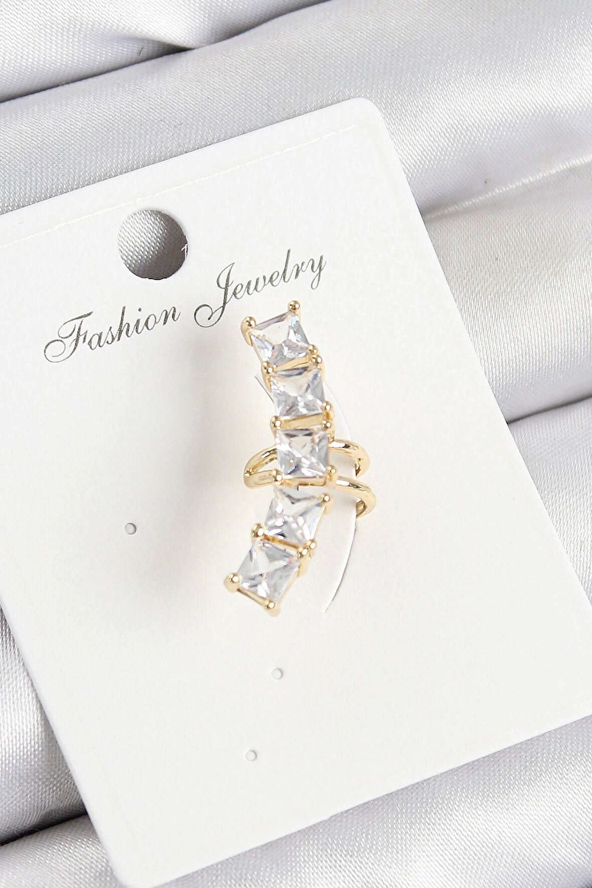 CEYLAN ADAM Pirinç Zirkon Taşlı Model Gold Renk Sağ Kıkırdak Küpe