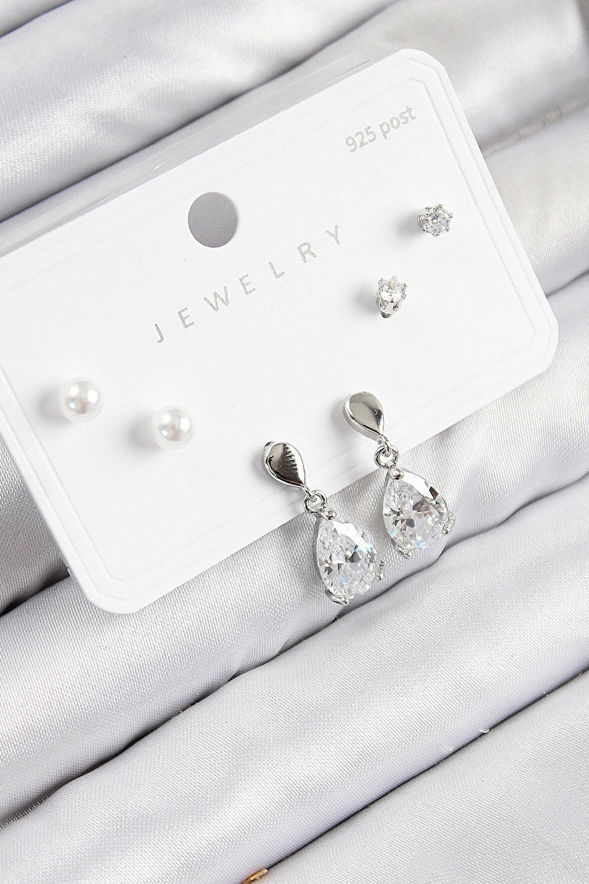 CEYLAN ADAM Pirinç Zirkon Taşlı Sallantılı Damla Model Gümüş Renk 925 Ayar Gümüş Çivi Kadın Küpe Set