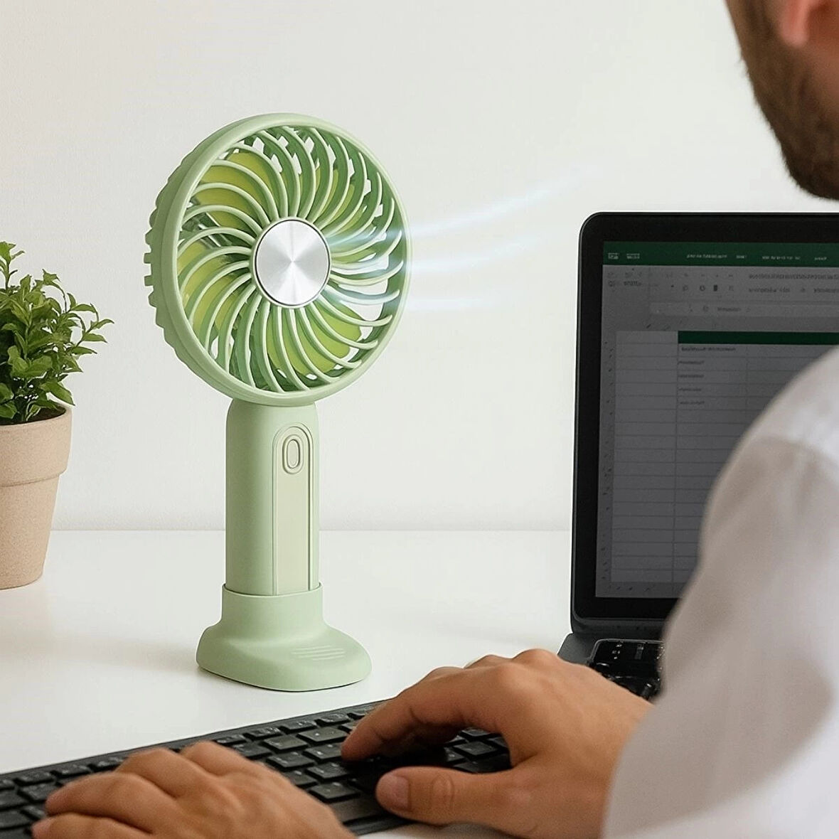 CEYLAN ADAM  Masa Üstü Standlı USB ile Şarj Olabilen 3 Ayarlı Fan Modlu Çanta Tipi El Fanı
