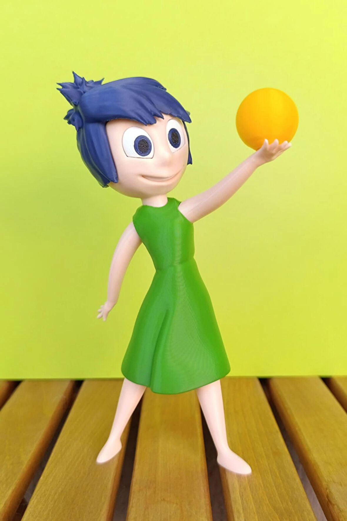 Inside Out (Ters Yüz) Neşe Karakteri Figürü – 20 cm Koleksiyonluk ve Hediyelik Dekoratif Figür