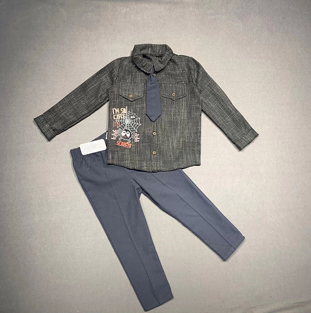 3-4-5 Yaş Kravatlı Keten Gömlek Gabardin Pantolon Uzun Kollu 3lü Erkek Çocuk Takımı Füme