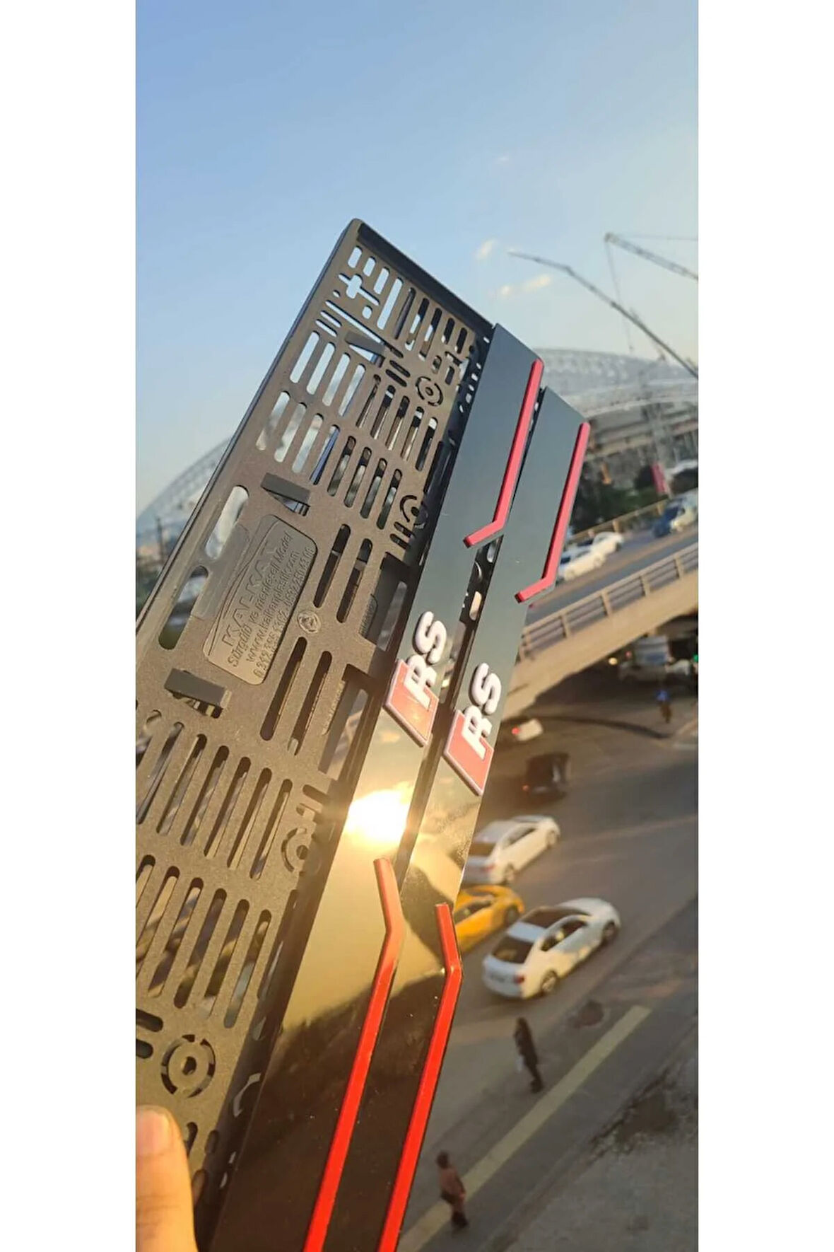 RS Model Uyumlu Kırmızı Çizgili Pleksi Piona Black Plakalık