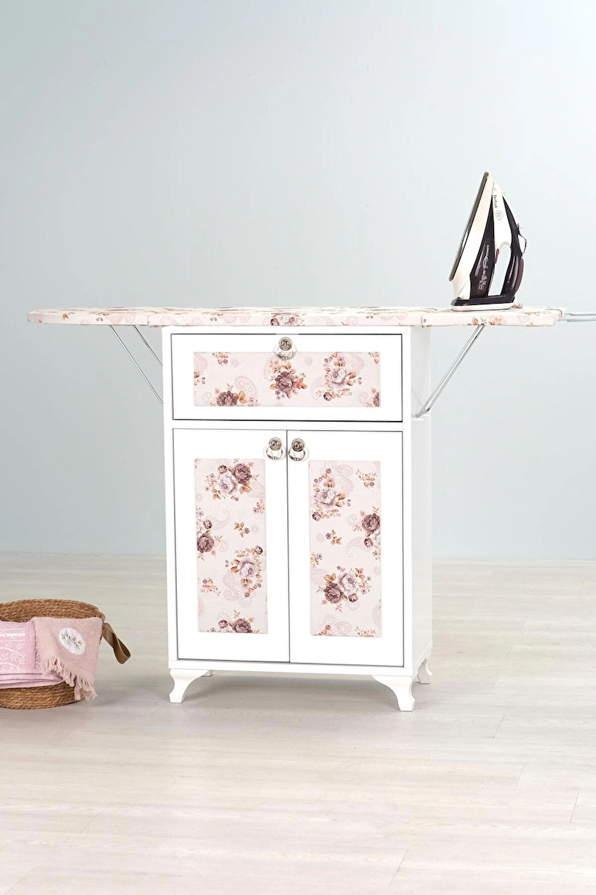 Mistik Home Rose Katlanır Dolaplı Ütü Masası / Ütü Dolabı – Beyaz Gövde, Kahverengi Çiçek Desenli