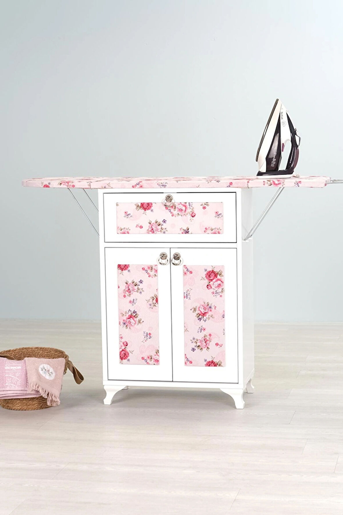 Mistik Home Rose Katlanır Dolaplı Ütü Masası / Ütü Dolabı – Beyaz Gövde, Pembe Çiçek Desenli