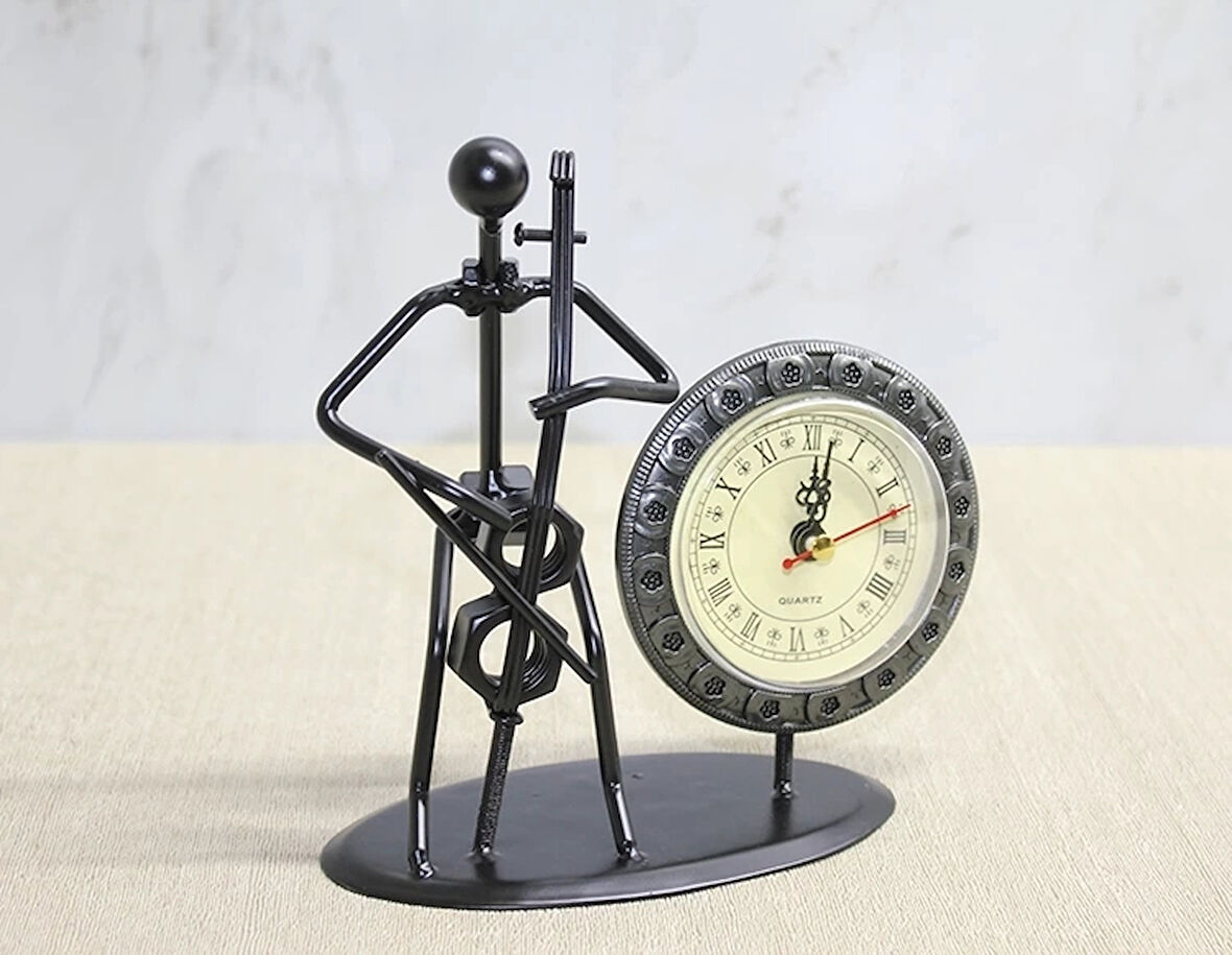 CEYLAN ADAM Metal Saatli Keman Çalan Müzisyen Alk4333