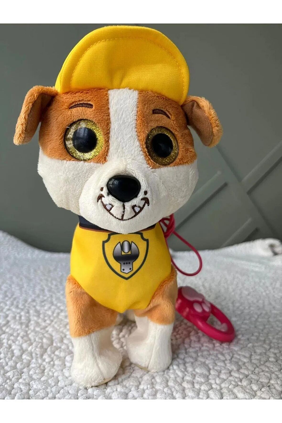 Paw Patrol Köpek Yürüyen Havlayan Müzikli Tasmalı sarı Oyuncak