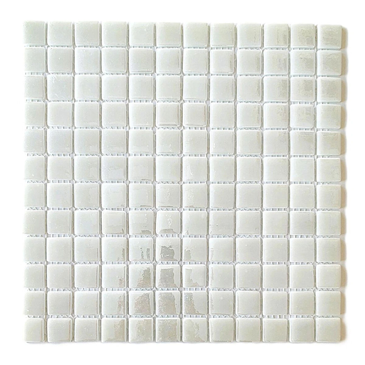 Mutfak tezgah arası, Havuz, Banyo, Sauna, Spa, iç , dış, zemin, duvar, kaplama ve dekorasyon uygulamalarında tüm yüzeyler için, 25x25mm. Beyaz, 31.5x31.5cm. Fileli Cam Mozaik.