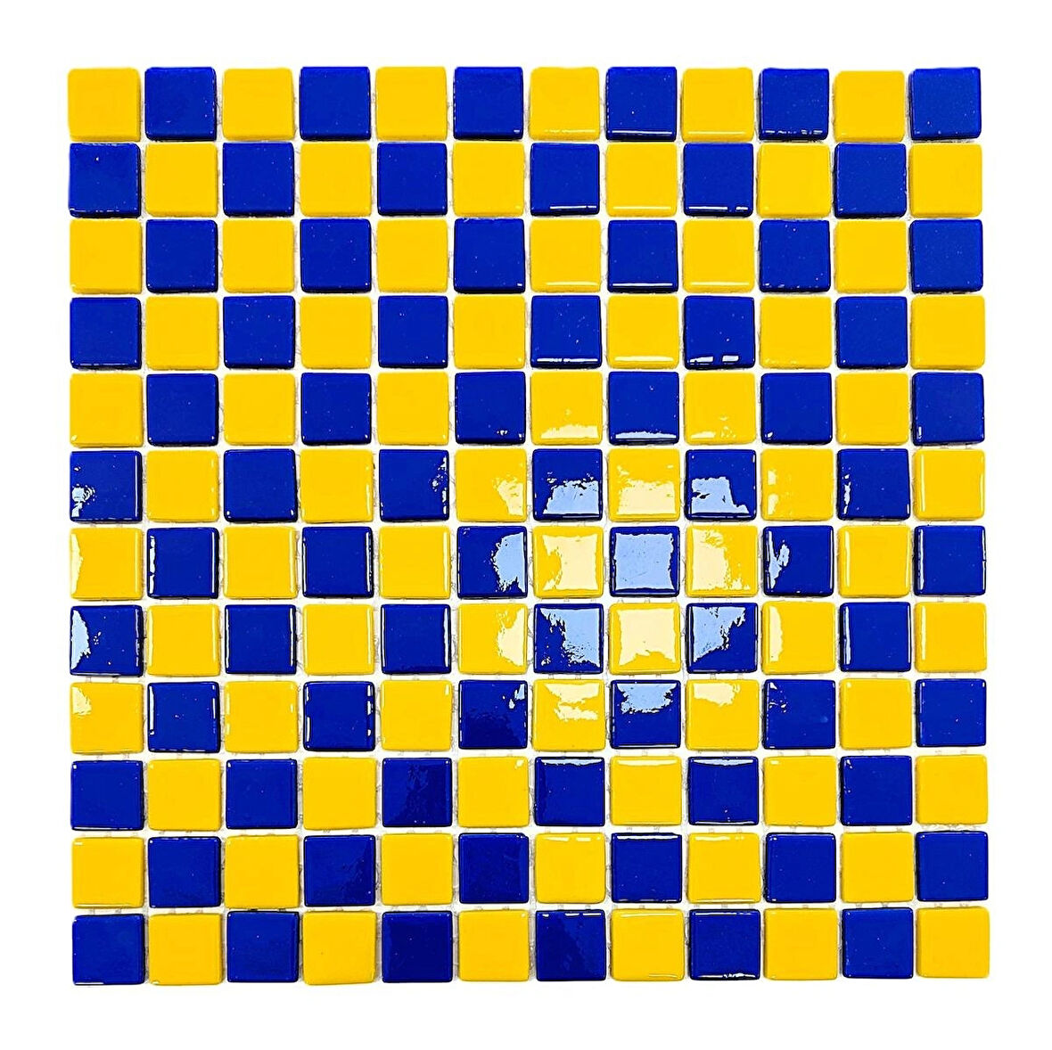 Mutfak tezgah arası, Havuz, Banyo, Sauna, Spa, iç , dış, zemin, duvar, kaplama ve dekorasyon uygulamalarında tüm yüzeyler için, 25x25mm. Sarı-Mavi, Damalı, 31.5x31.5cm. Fileli Cam Mozaik.