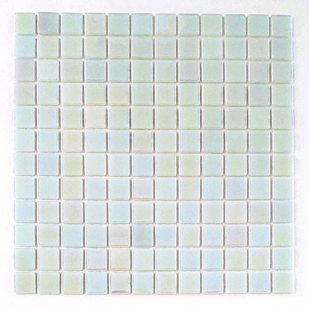 Mutfak tezgah arası, Havuz, Banyo, Sauna, Spa, iç , dış, zemin, duvar, kaplama ve dekorasyon uygulamalarında tüm yüzeyler için, 25x25mm. Hologramlı Beyaz, 31.5x31.5cm. Fileli Cam Mozaik.