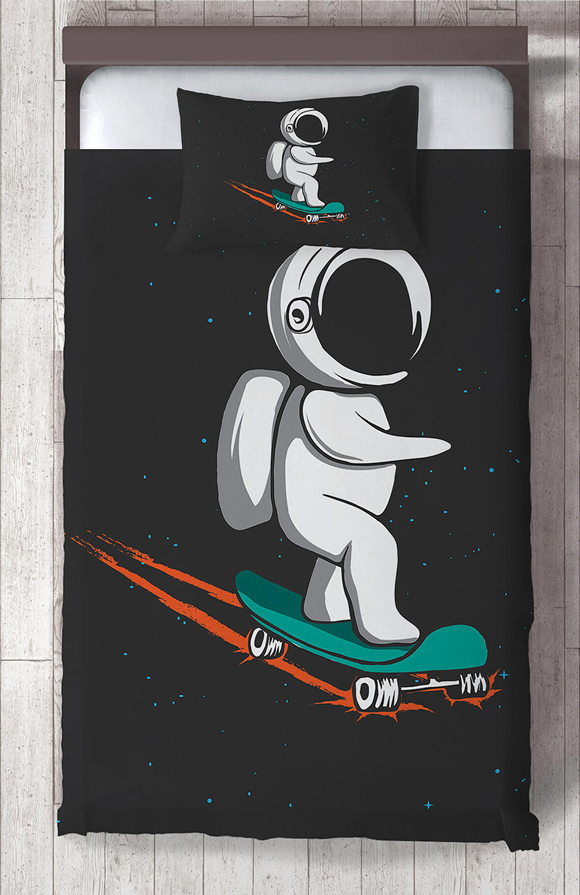 MEKTA HOME BEBEK VE ÇOCUK ODASI Kaykaylı Astronot Desenli Yatak Örtüsü