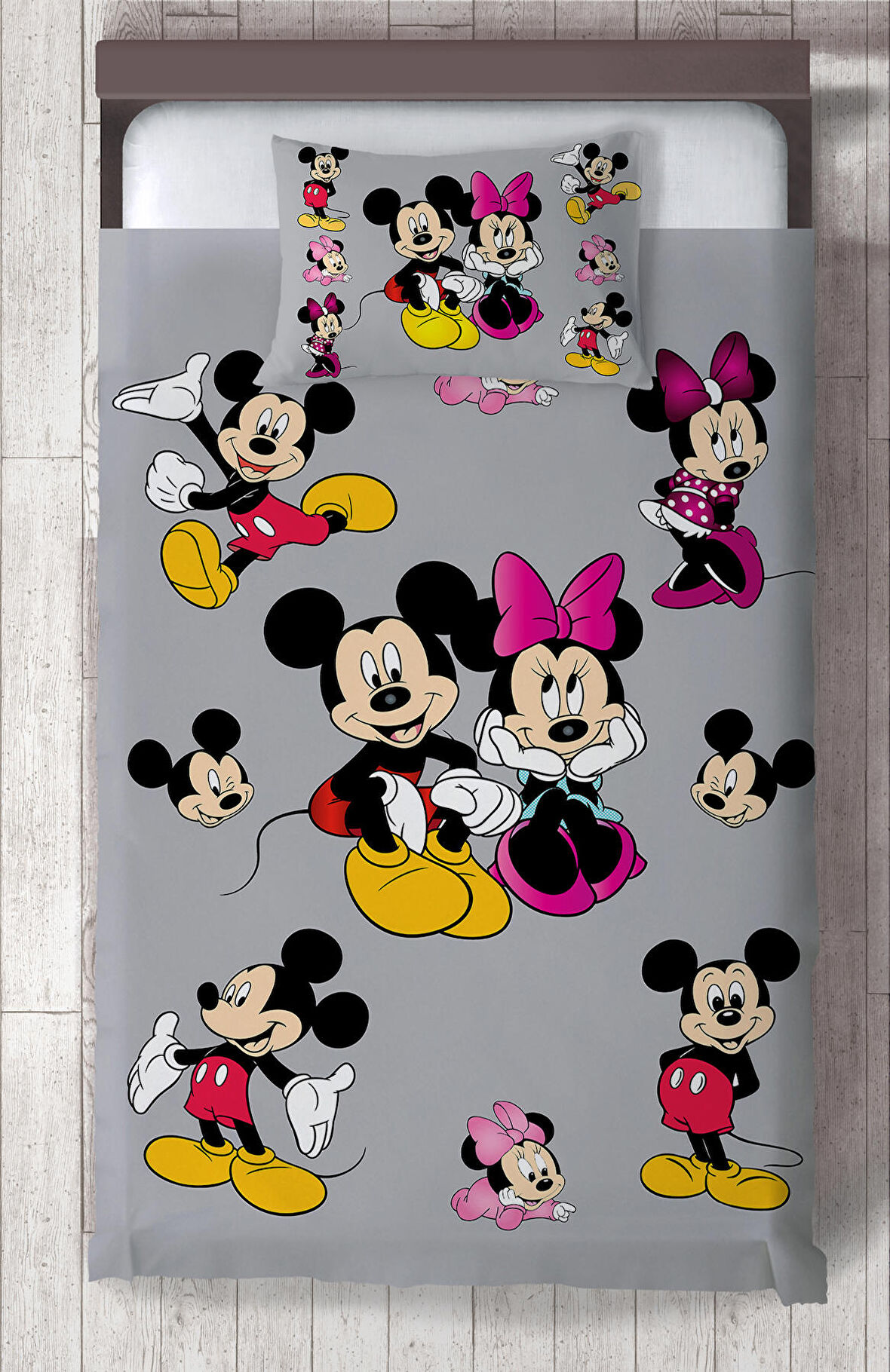 MEKTA HOME BEBEK VE ÇOCUK ODASI Mickey ve Minnie Mause Desenli Seksekli Yatak Örtüsü 