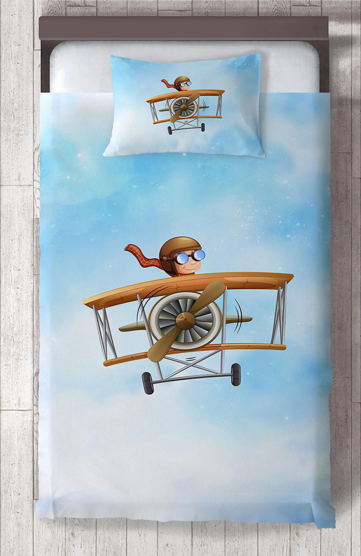 MEKTA HOME BEBEK VE ÇOCUK ODASI Uçak ve Küçük Pilot Desenli Yatak Örtüsü
