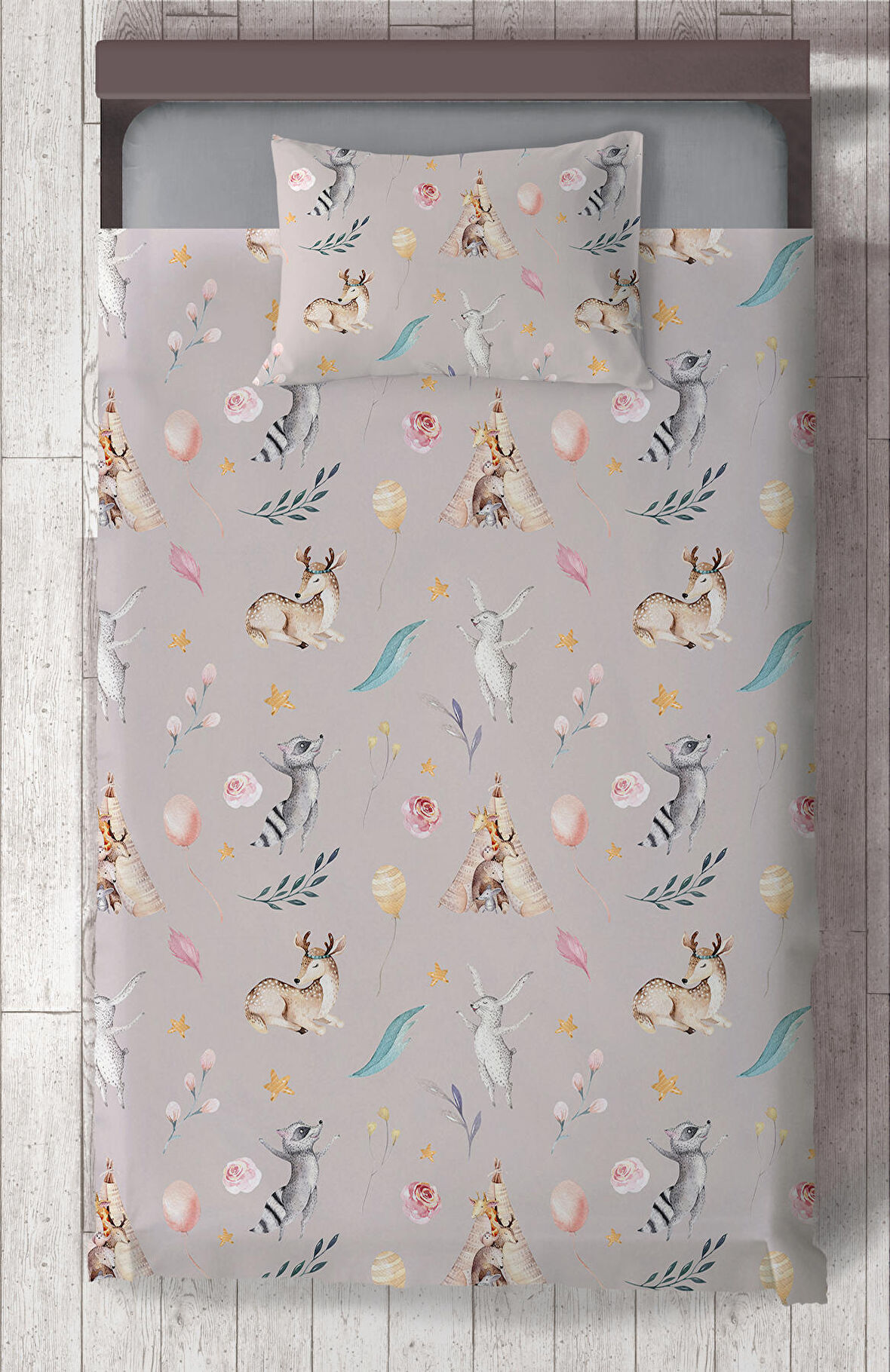 MEKTA HOME BEBEK VE ÇOCUK ODASI Geyik ve Tatlı Hayvanlar Desenli Yatak Örtüsü