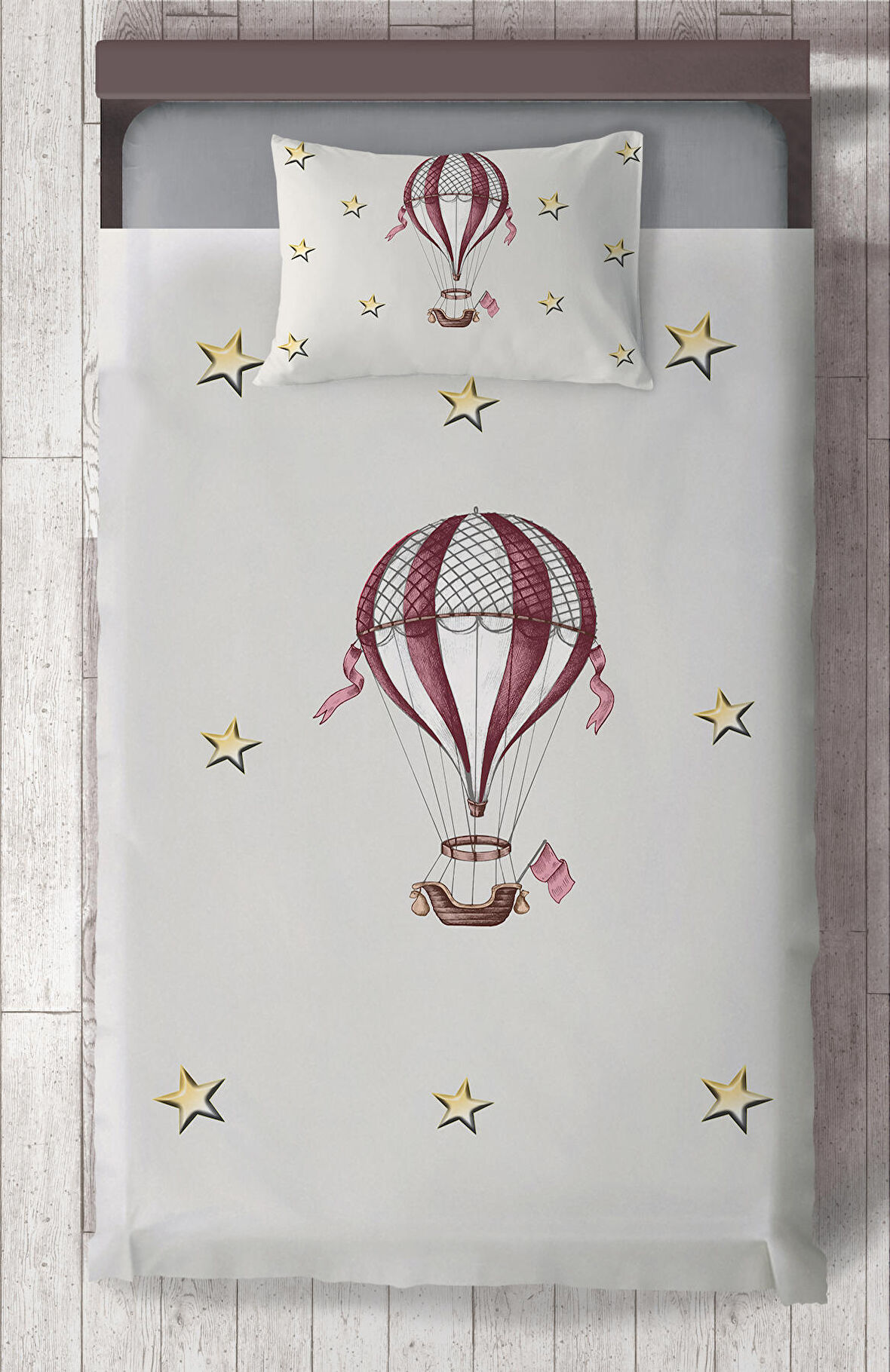 MEKTA HOME BEBEK VE ÇOCUK ODASI Uçan Balon ve Yıldızlar Desenli Yatak Örtüsü
