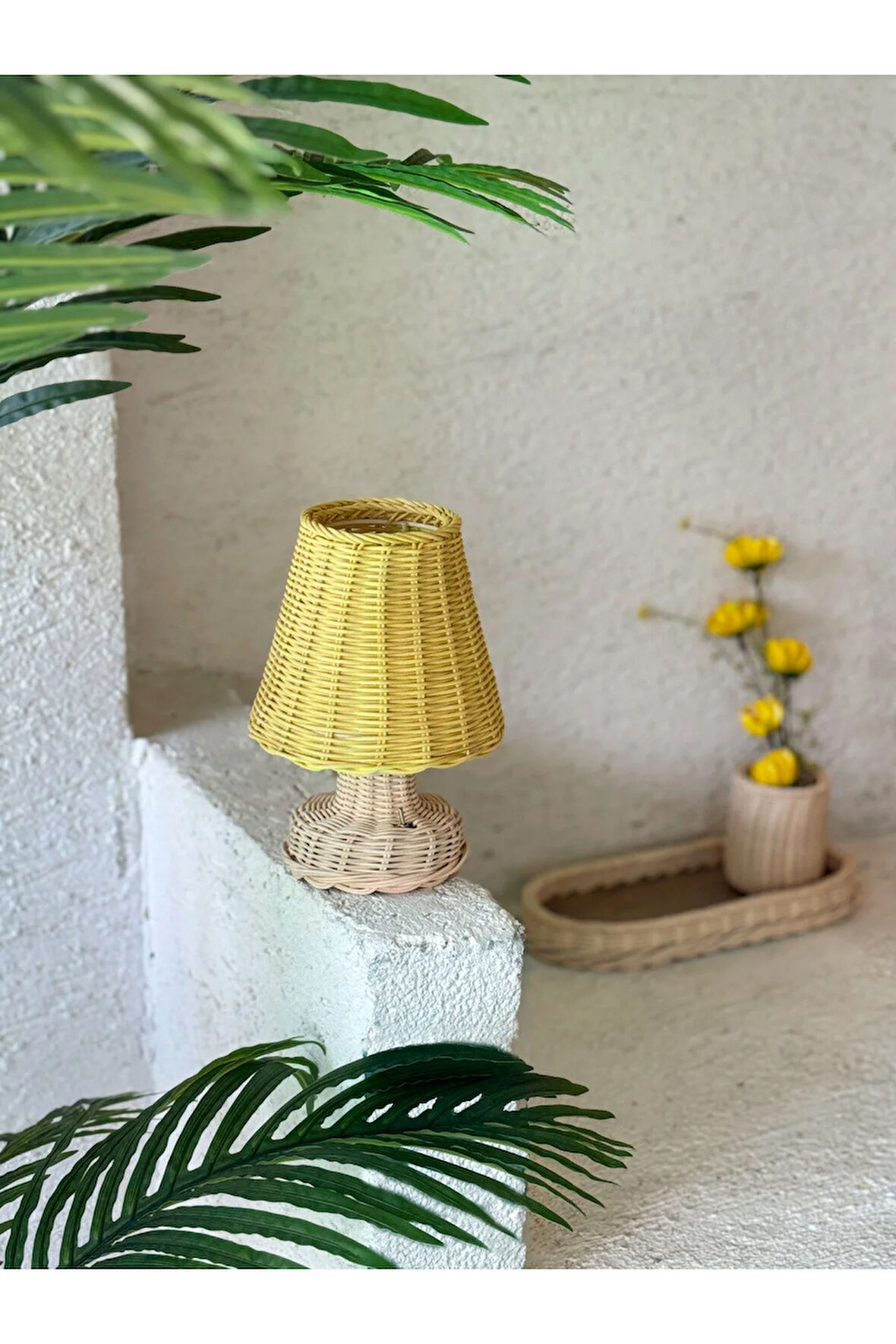 Sarı Rattan & Bambu Masa Üstü Kablosuz Pilli Abajur Alt Rattan Masa Lambası