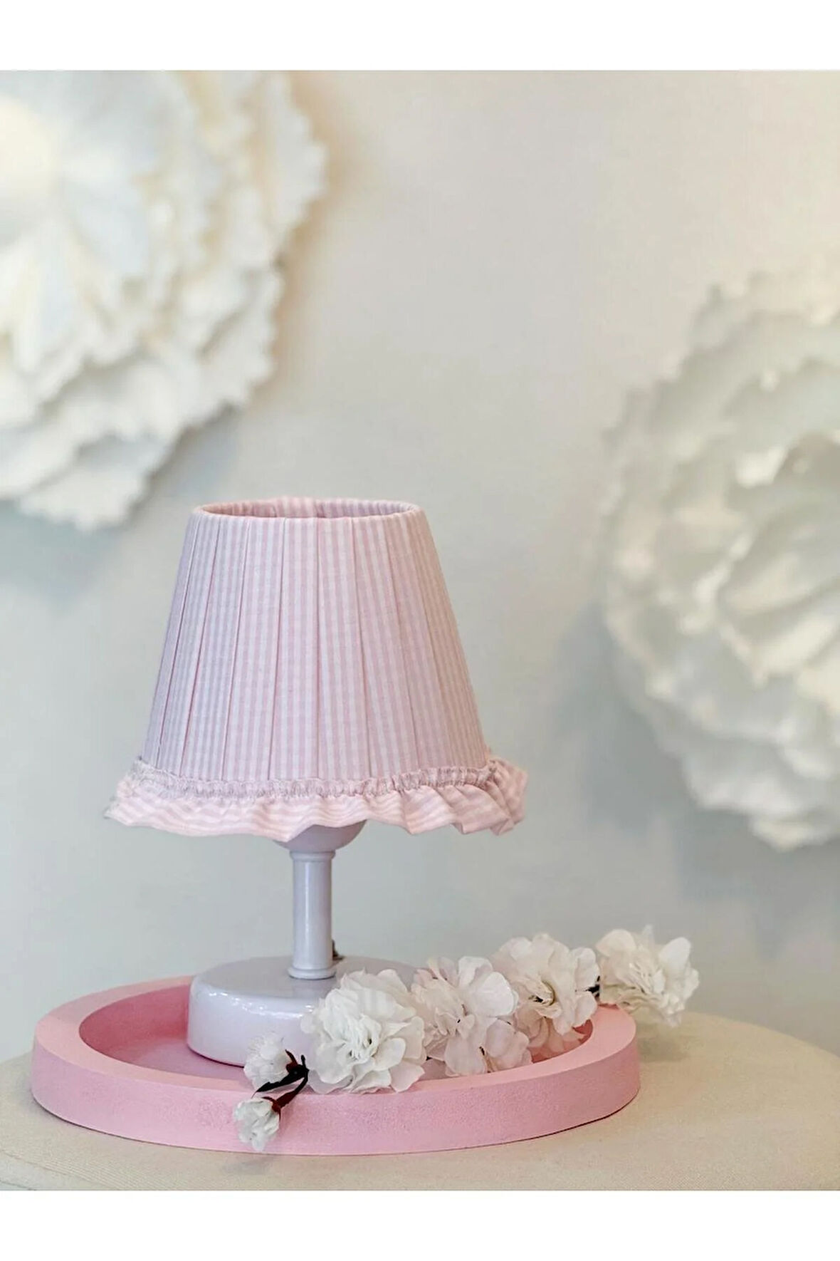 Pinky Pembe Pötikare Desen Kumaş Beyaz Ayaklı Kablosuz Gece Masa Lambası Abajur