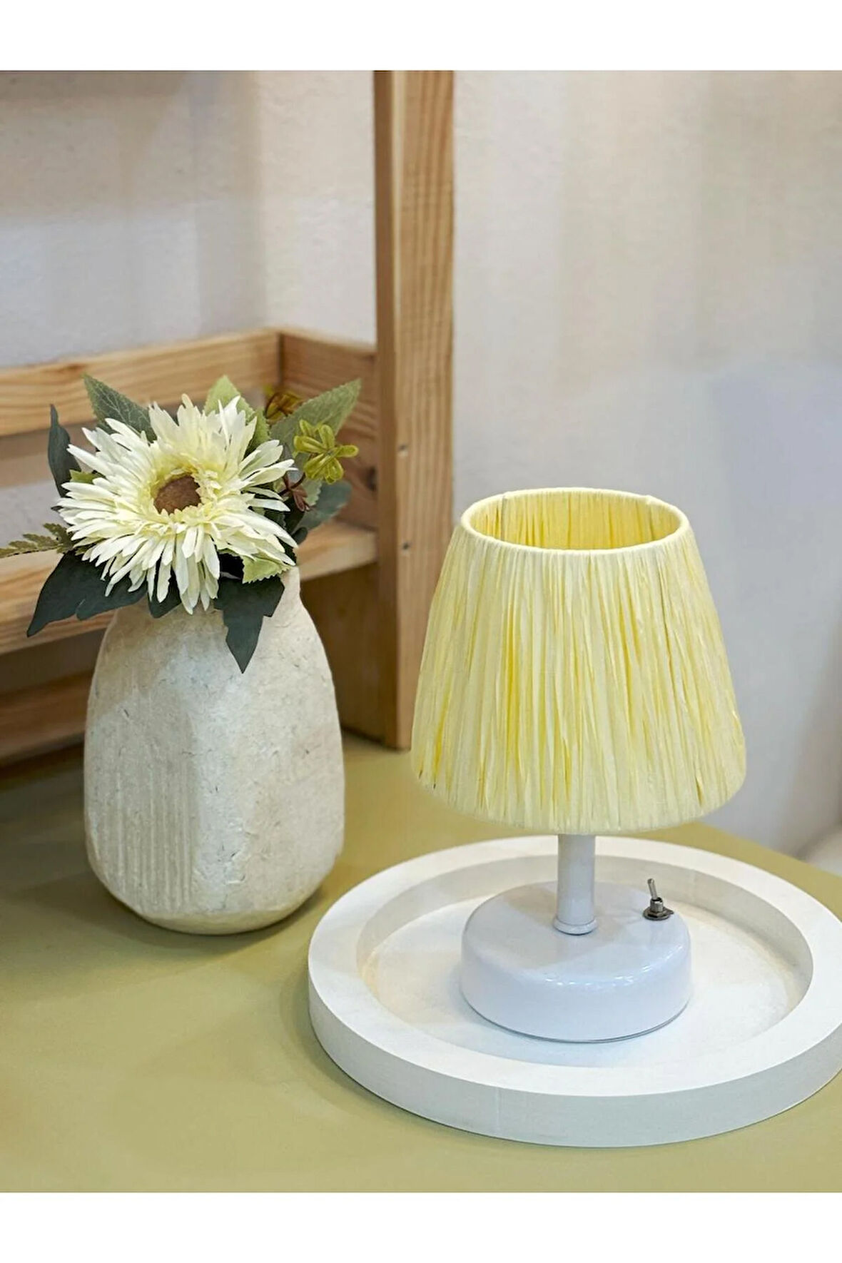 2'li Butter Yellow-Sarı Rafya Kablosuz Pilli Masa Lambası -Alt Beyaz & Beyaz Yuvarlak Tepsi Set