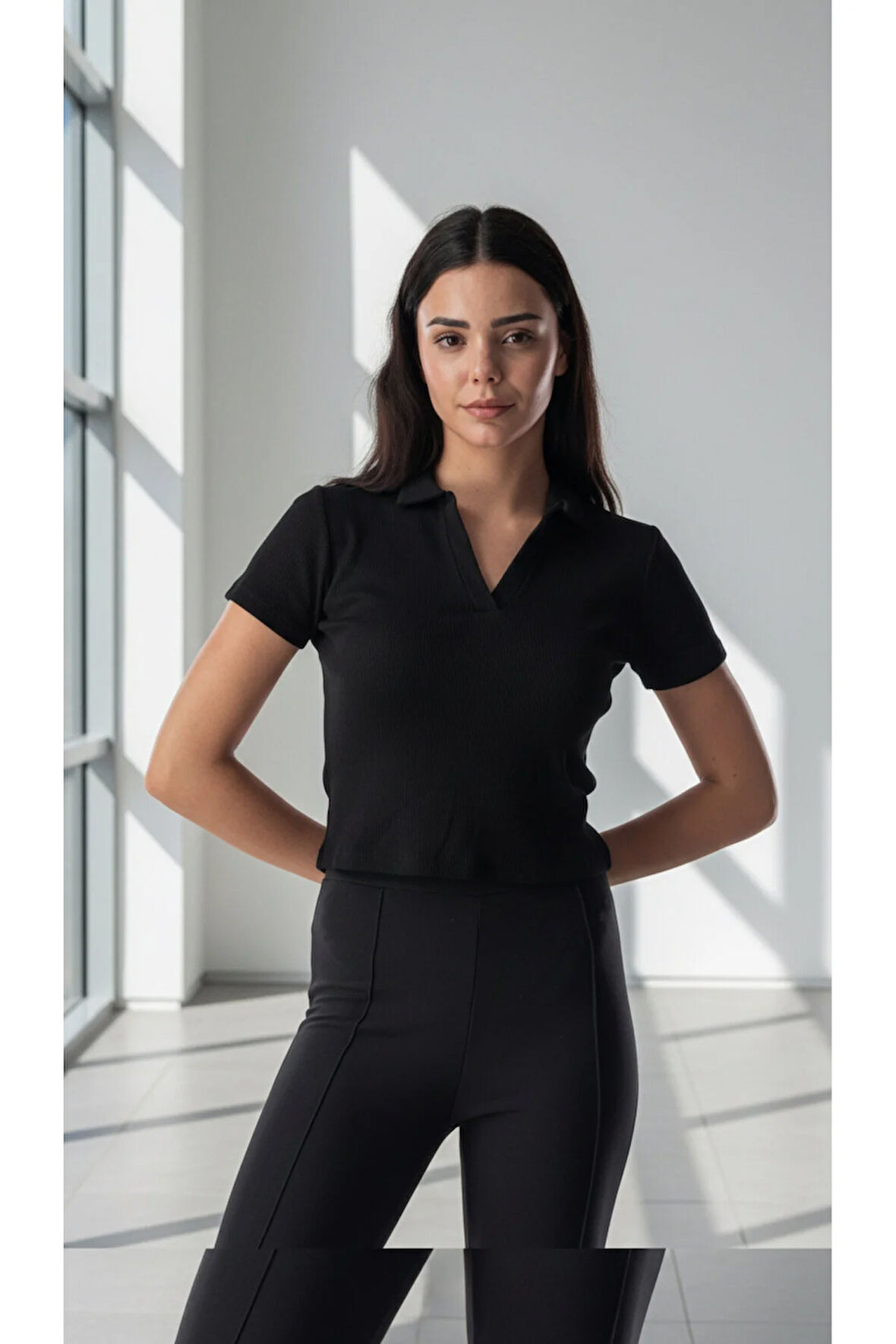 Kadın Polo Yaka Siyah Fitilli Kaşkorse Kısa Kollu Tişört