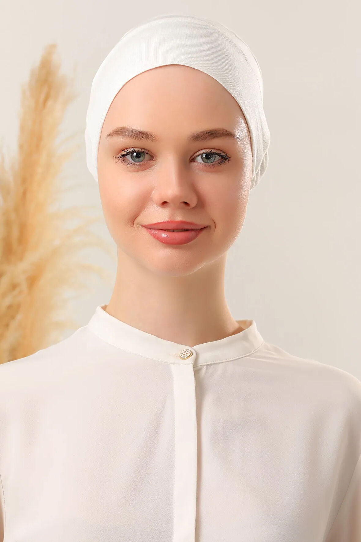 Sihirli Yapışkanlı Kaymayan Bone Ekru