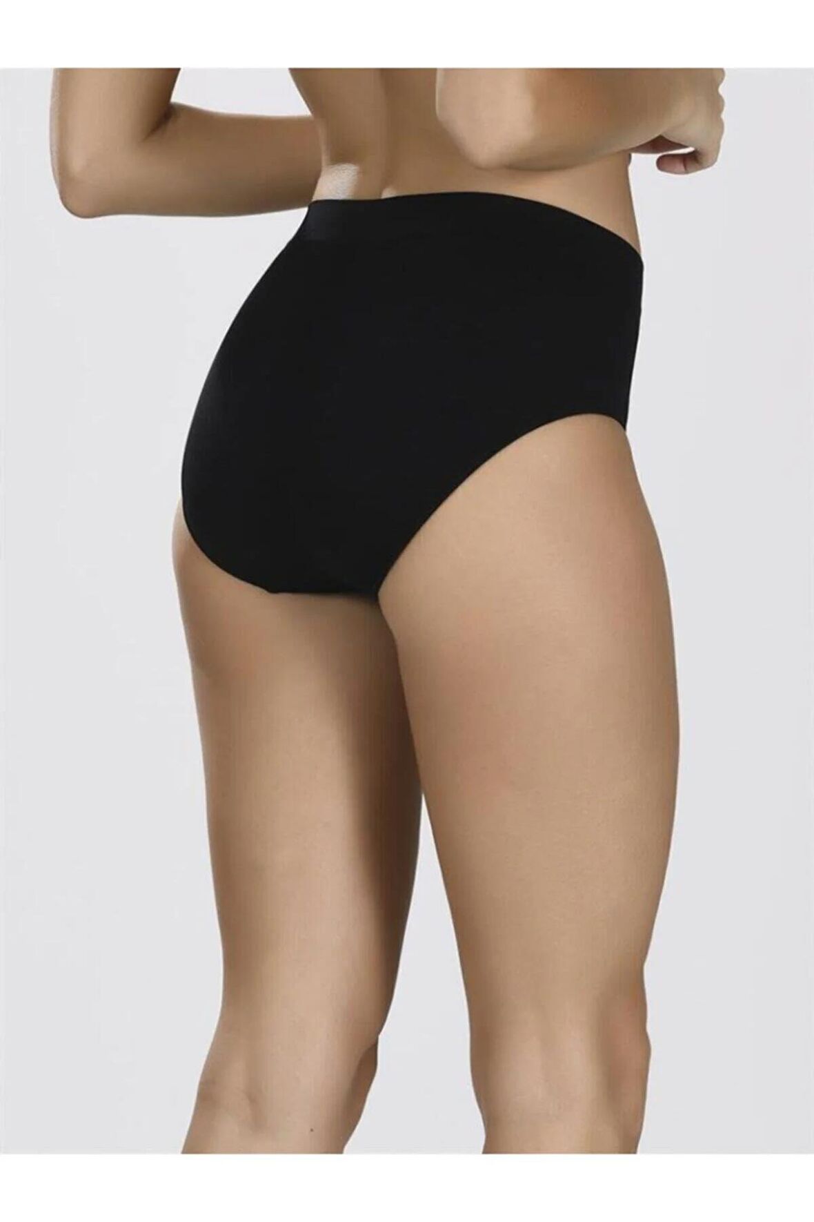 Kadın Siyah Dikişsiz Esnek Slip Külot