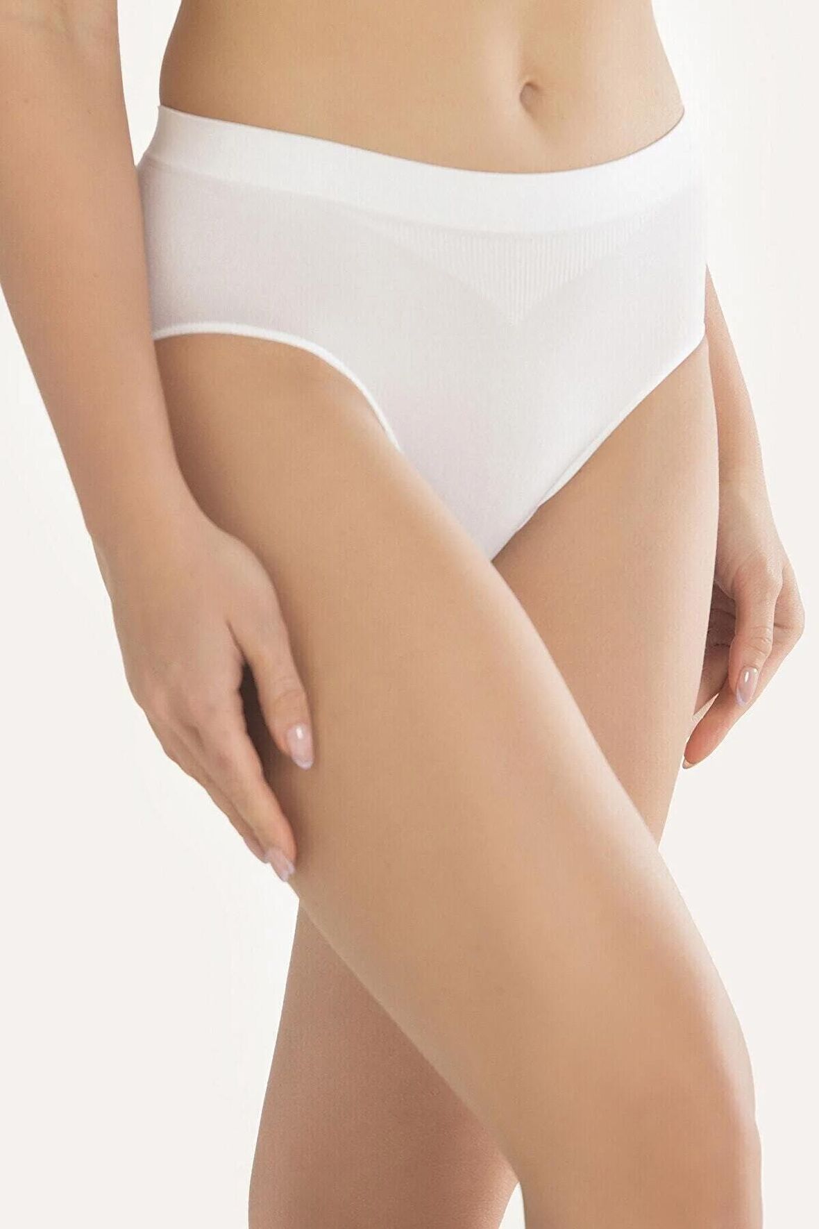 Beyaz Dikişsiz Külot