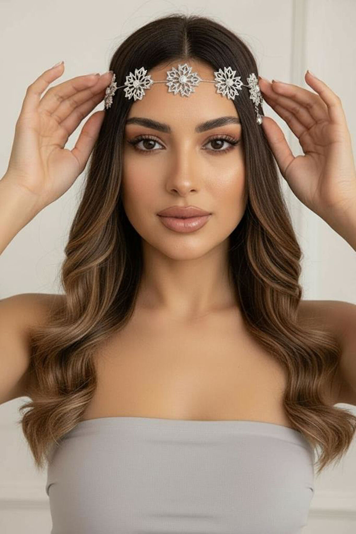 Accessories Çiçek Figürlü Taşlı Saç Aksesuarı, Gelin Tacı, Nişan Nikâh Kına Saç Aksesuarı, Alınlık