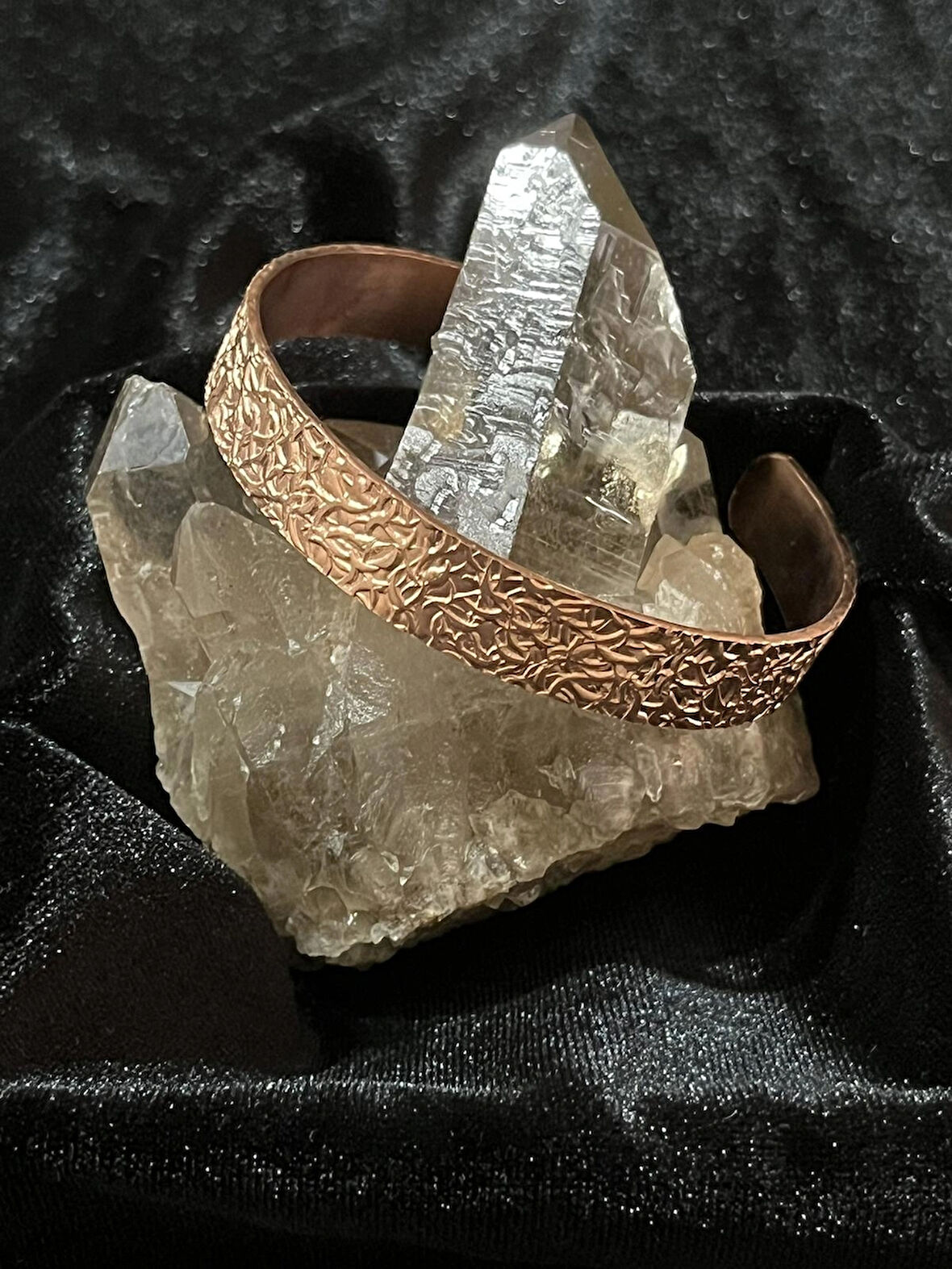 Melisa MoonCo, Saf Bakır Bileklik, Ağaçkabuğu Desenli, Bakırın Şifası ile,