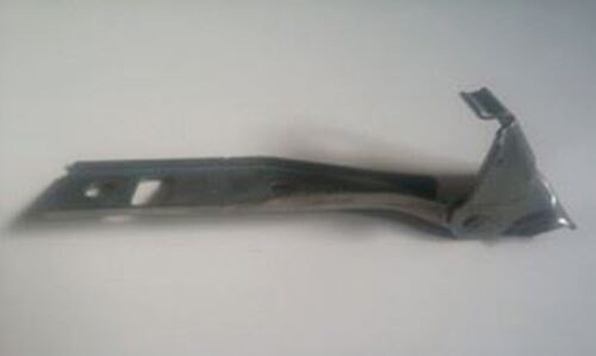 Monreal 72939 Motor Kaput Menteşesi Sağ Golf-Bora 96-03 1J0823302