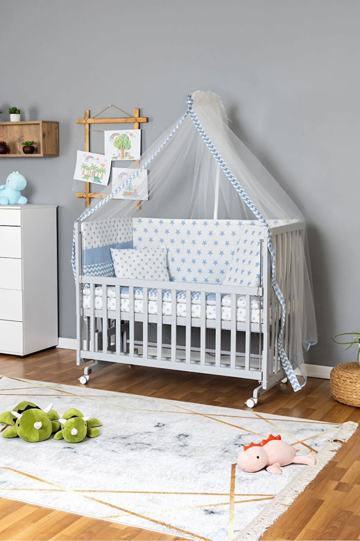 Ahşap Beşik Anne Yanı Beşik Gri 70x130 - Mavi Yıldız 1 Yastıklı Uyku Seti + Yataklı + Tekerlekli